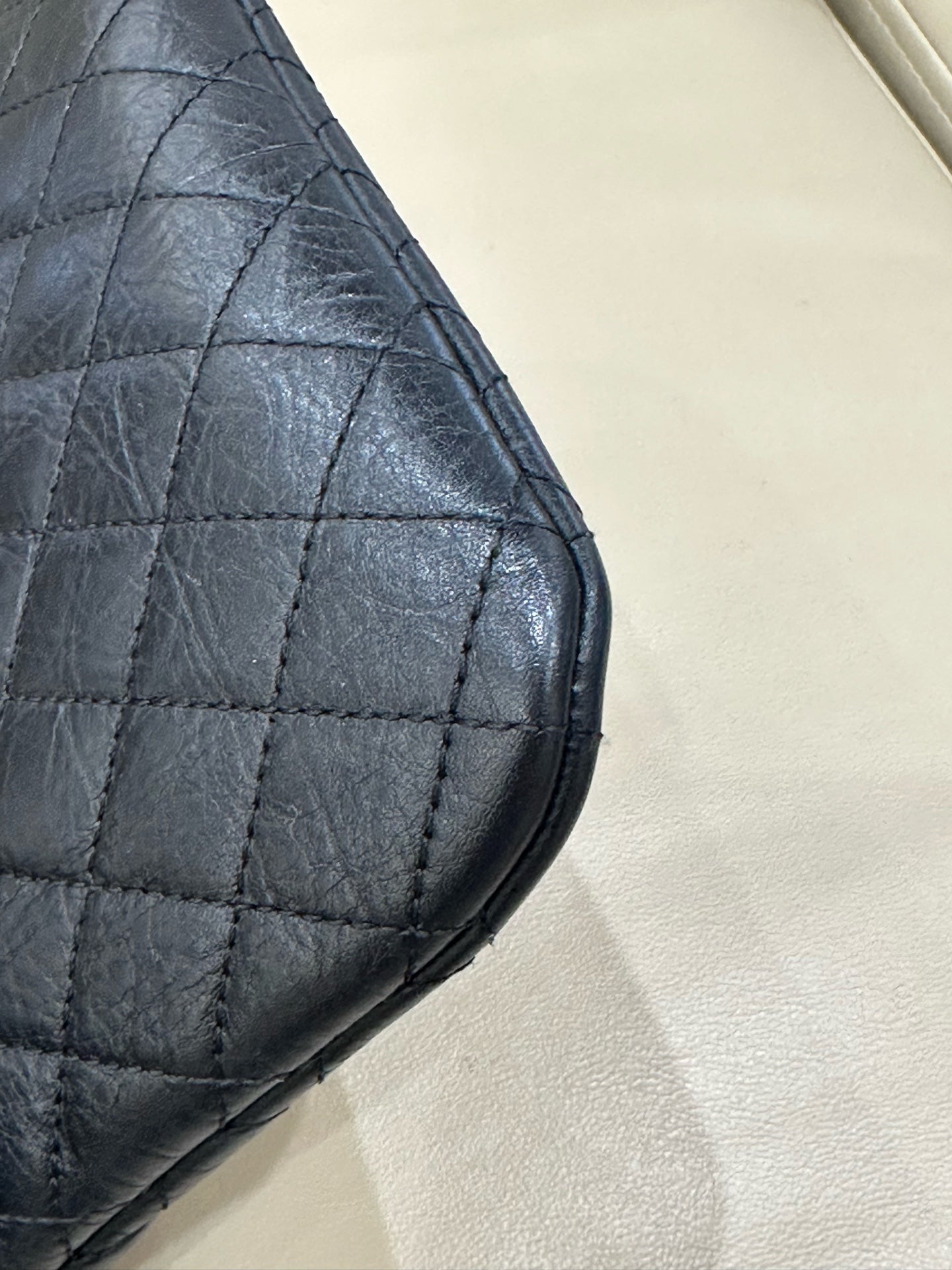 Chanel Messenger Bag 17.5*16.5