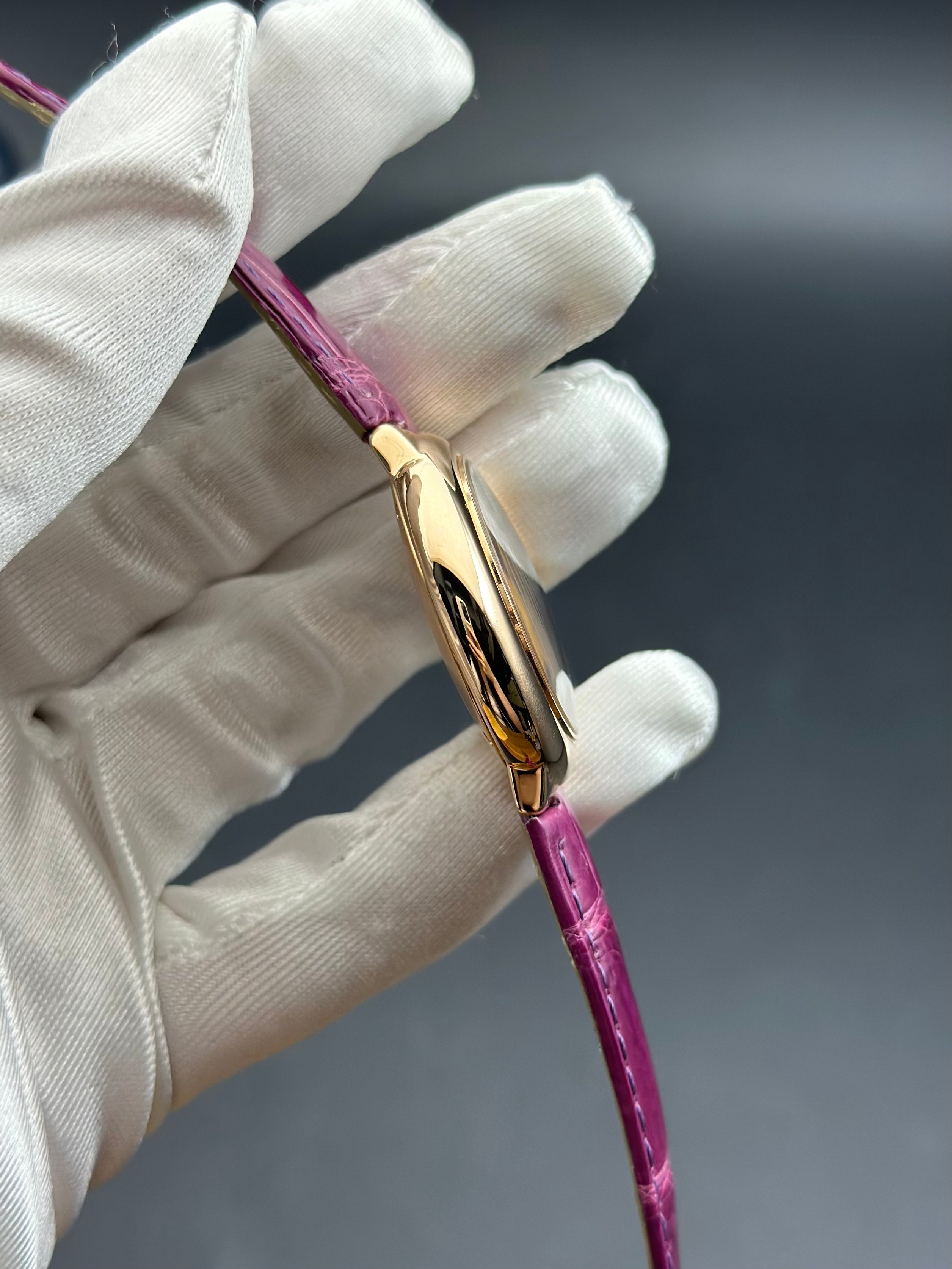 Cartier Rose gold Automatic (self-winding) watch