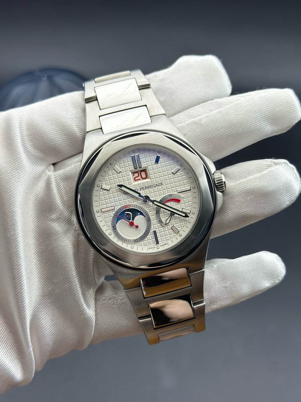 Girard-Perregaux Blue Automatic (self-winding) watch