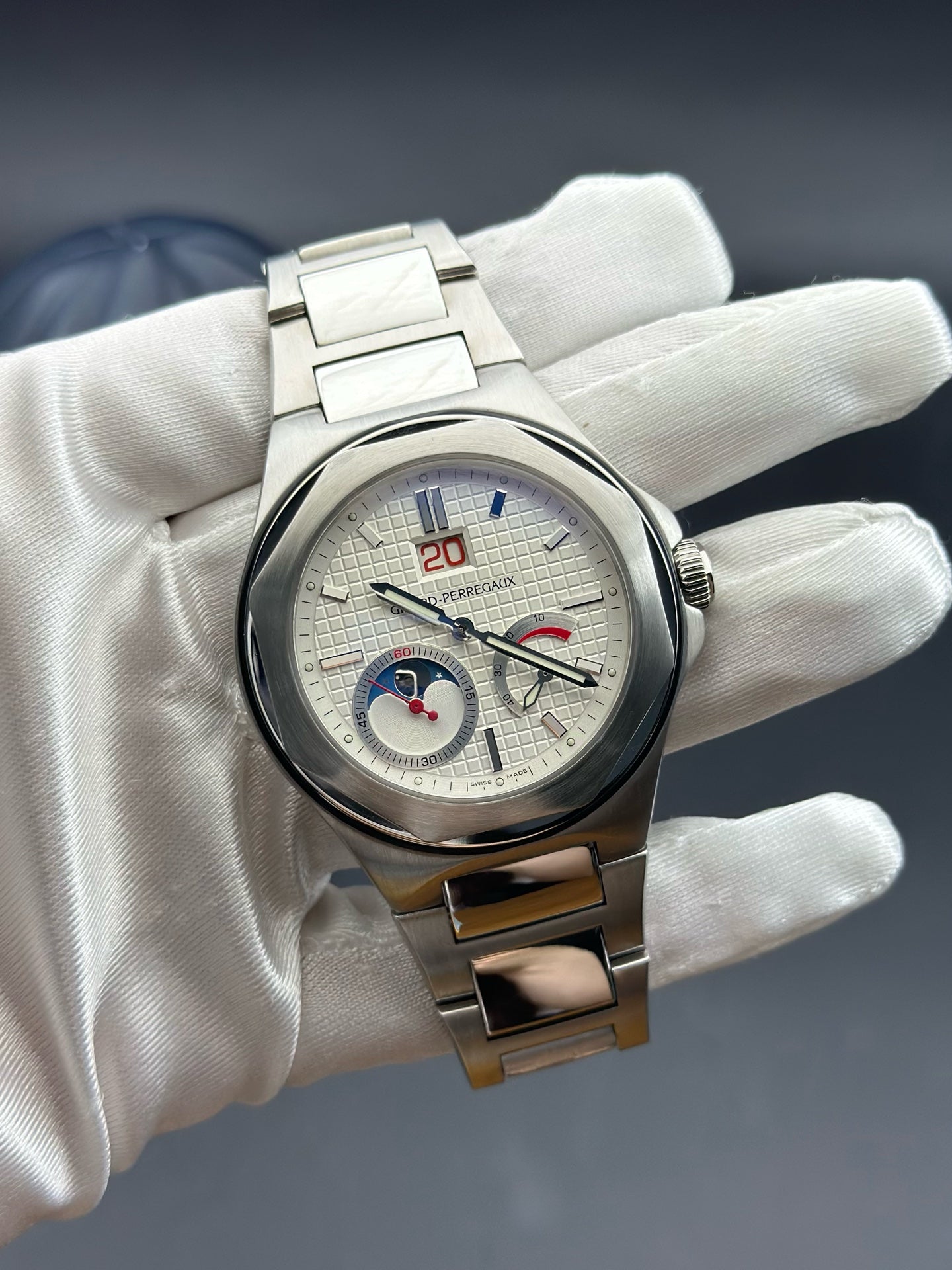 Girard-Perregaux Blue Automatic (self-winding) watch