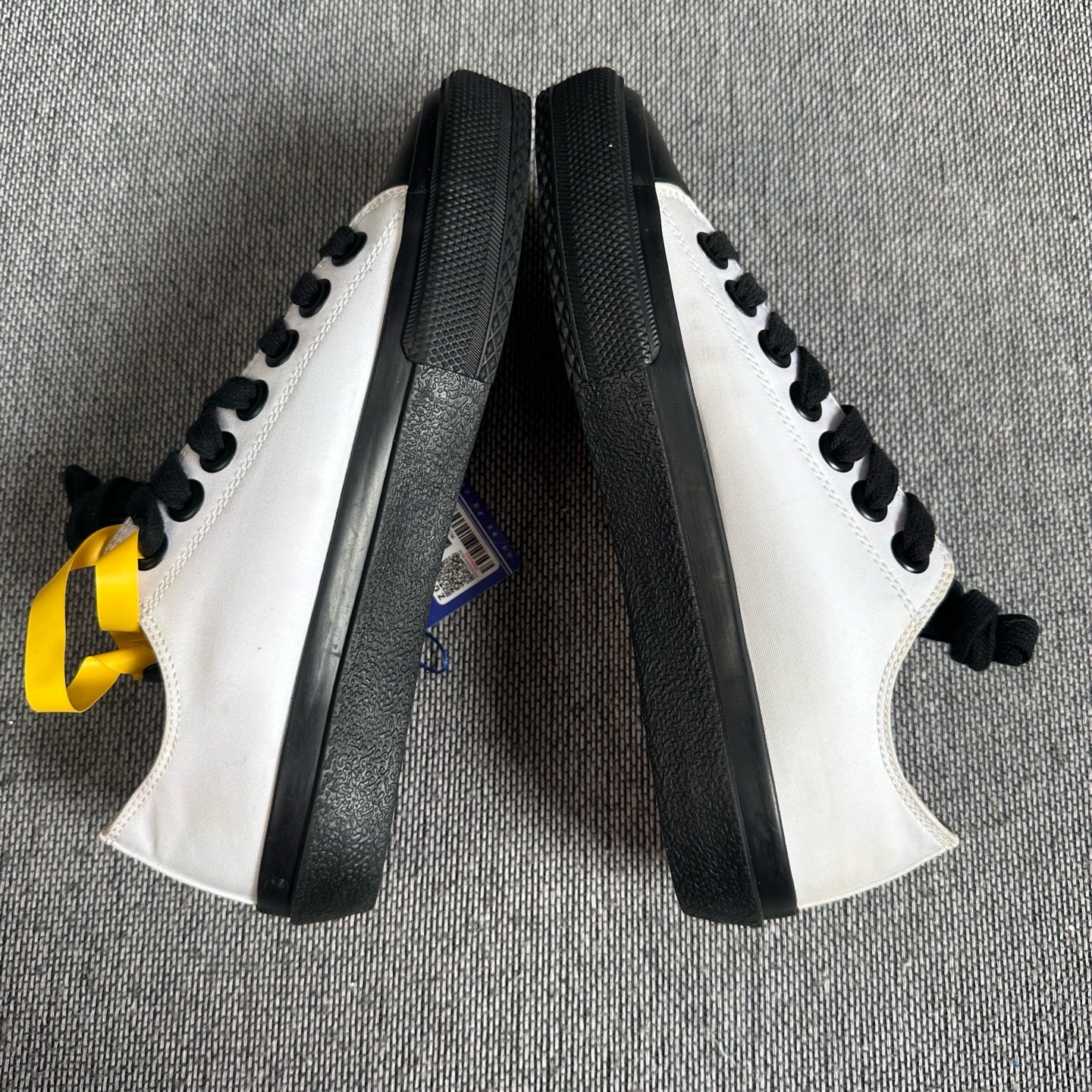 Burberry Skate shoes