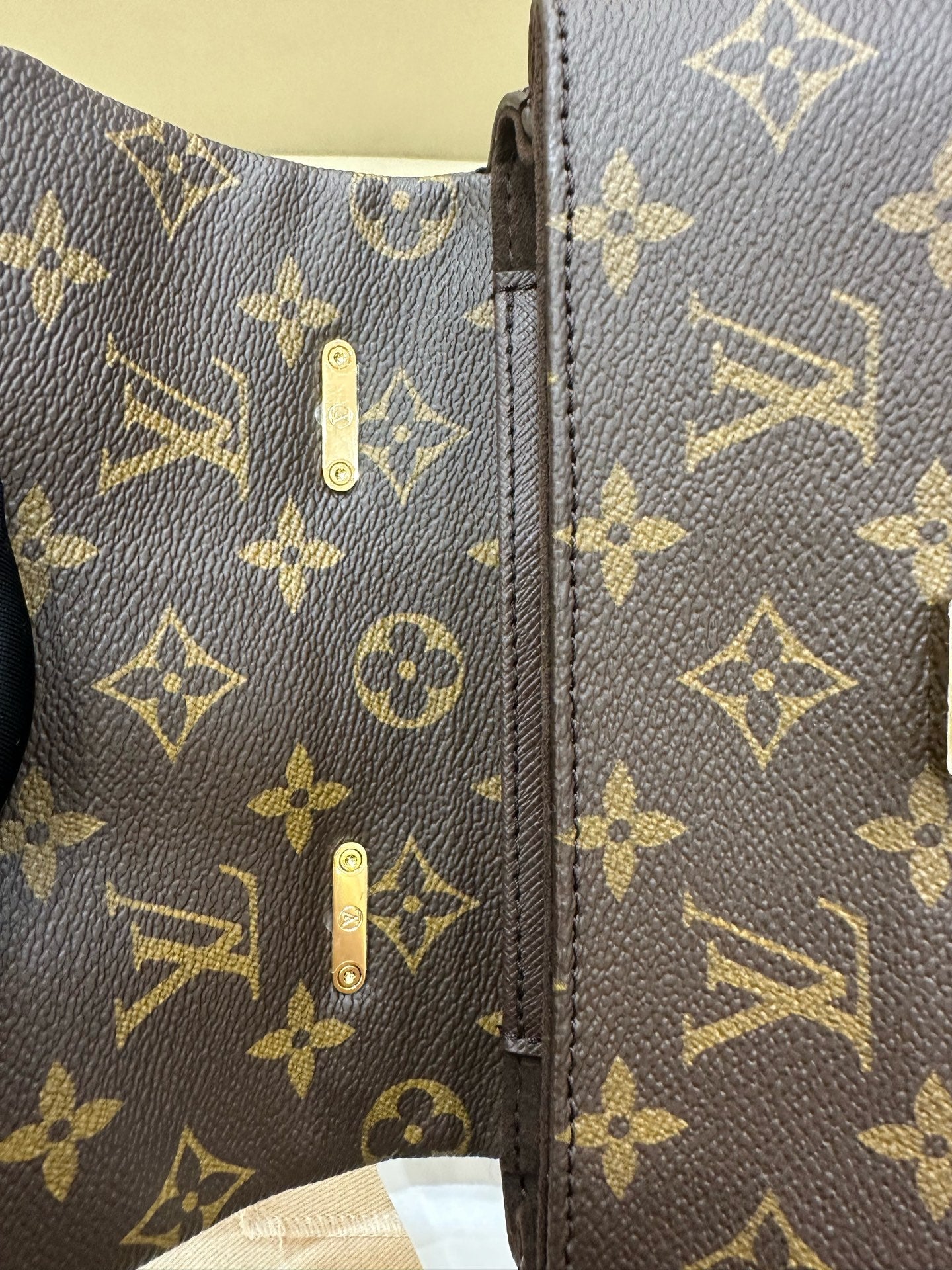 Louis Vuitton Crossbody