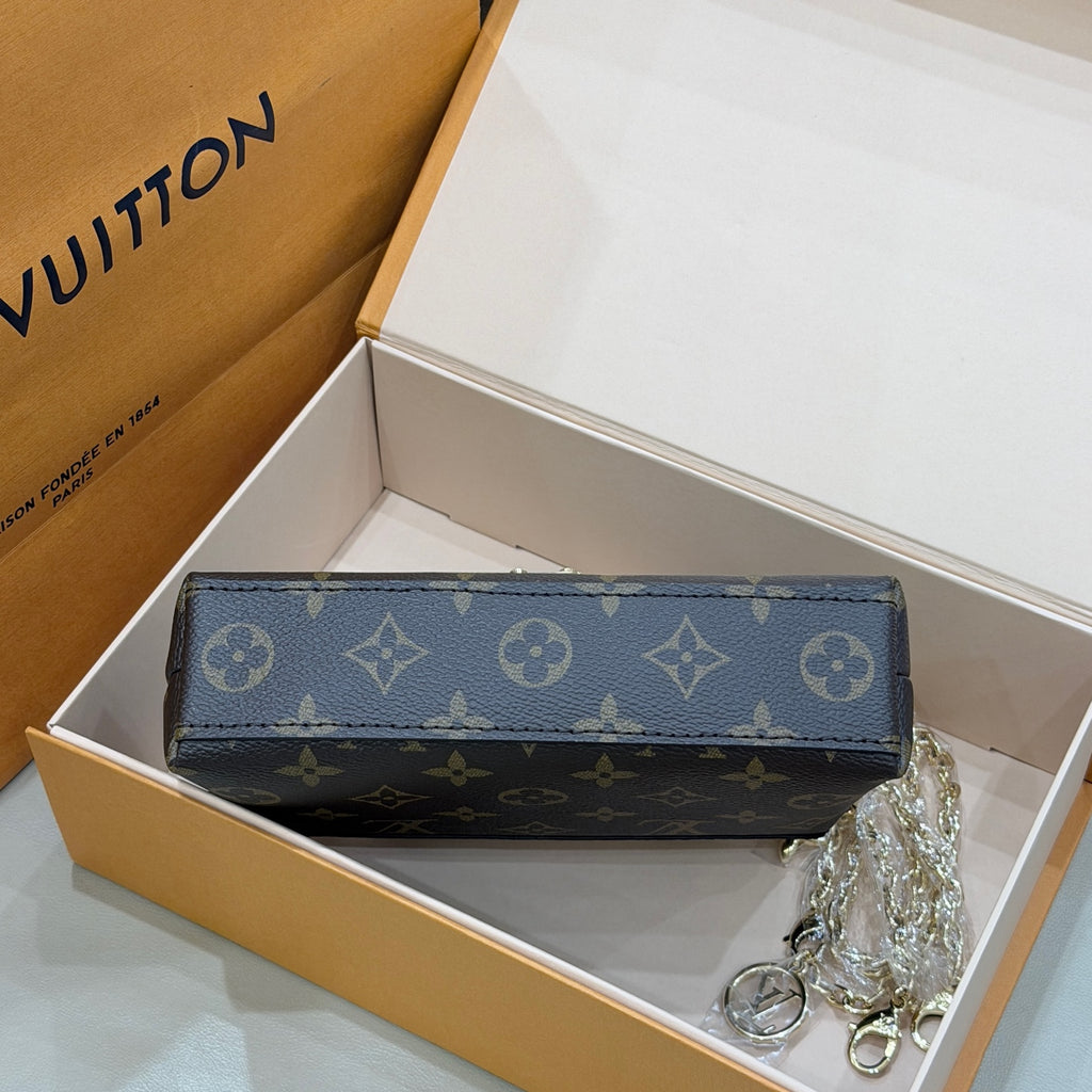 Louis Vuitton Crossbody