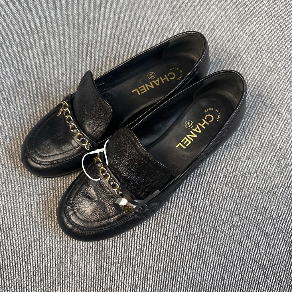 Chanel Flat shoes