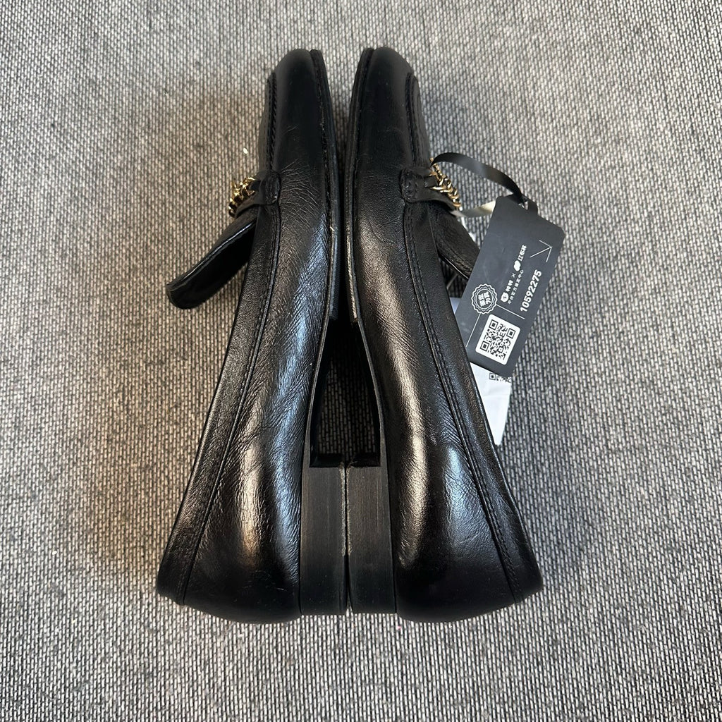 Chanel Flat shoes
