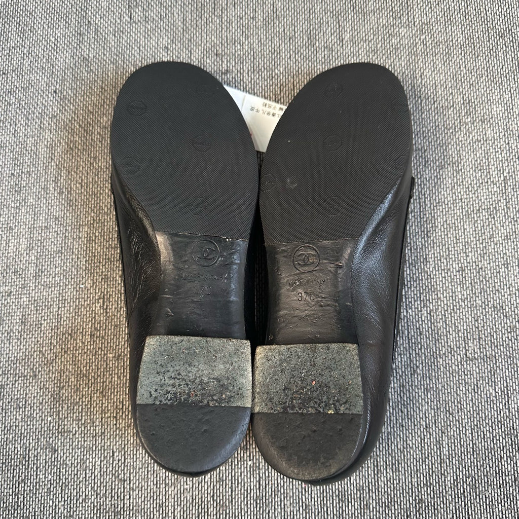 Chanel Flat shoes