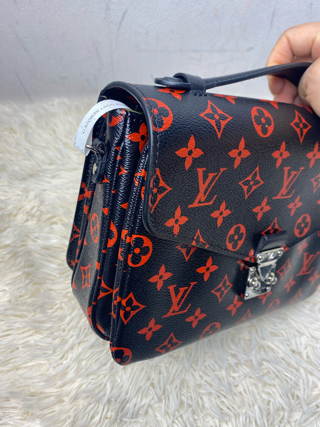 Louis Vuitton Messenger Bag