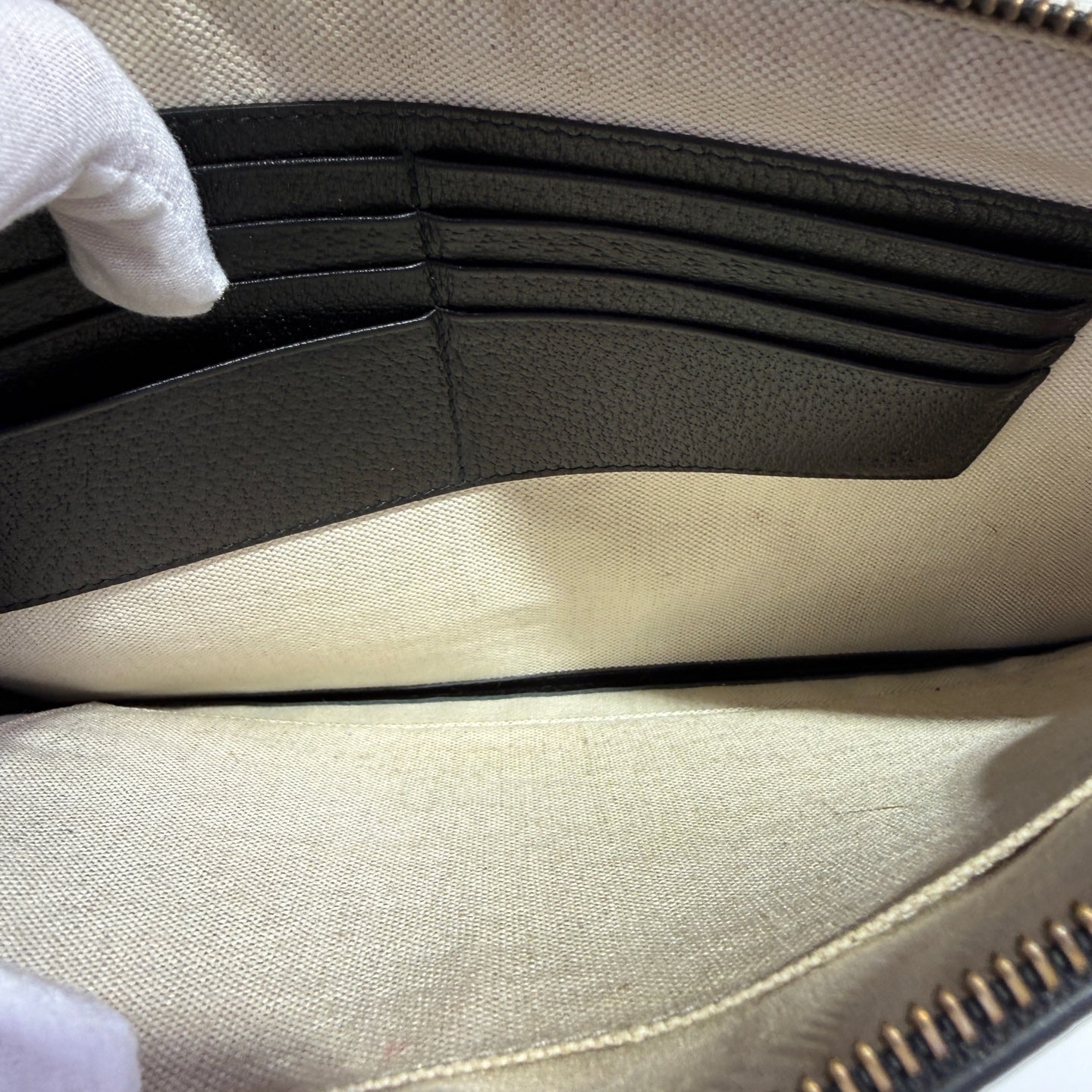 Gucci Black Clutch 495066DJ2KT8474