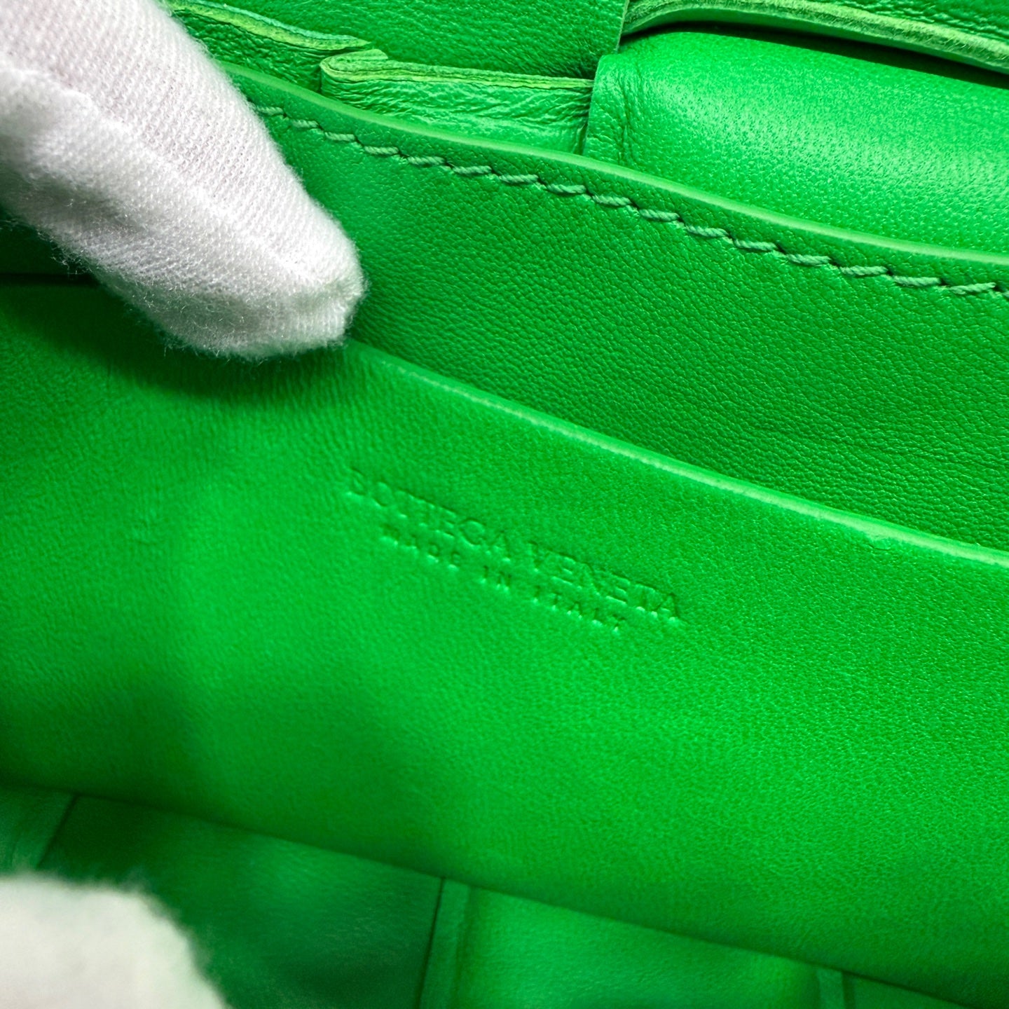 Bottega Veneta Green Crossbody 710075VCQR13724