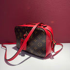 Louis Vuitton Crossbody M43556