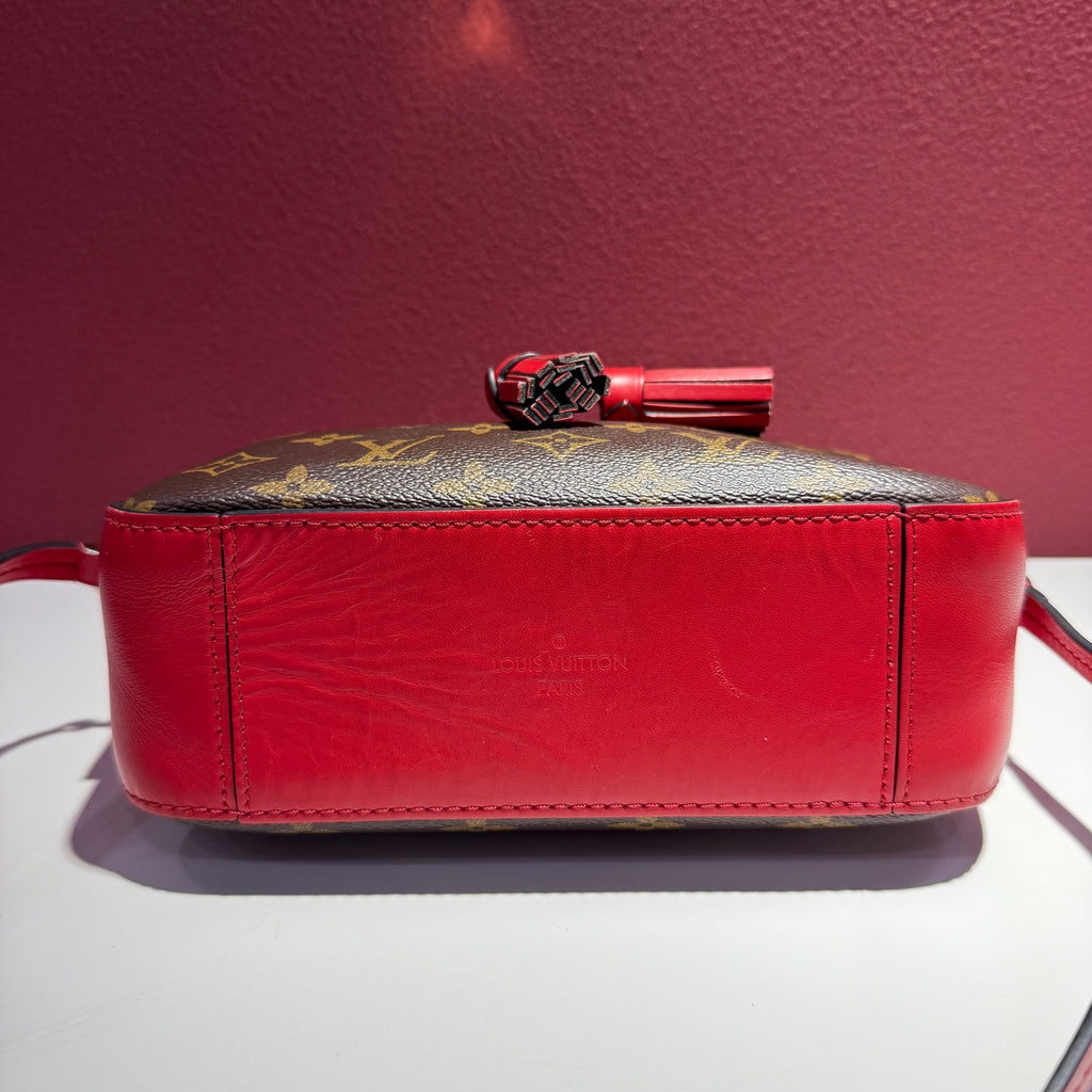 Louis Vuitton Crossbody M43556