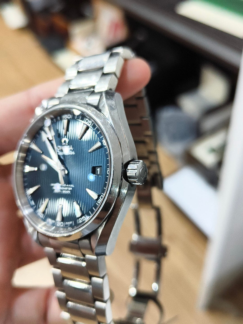 Omega Seahorse Automatic (self-winding) watch 41.5 millimeters 231.10.42.21.03.003