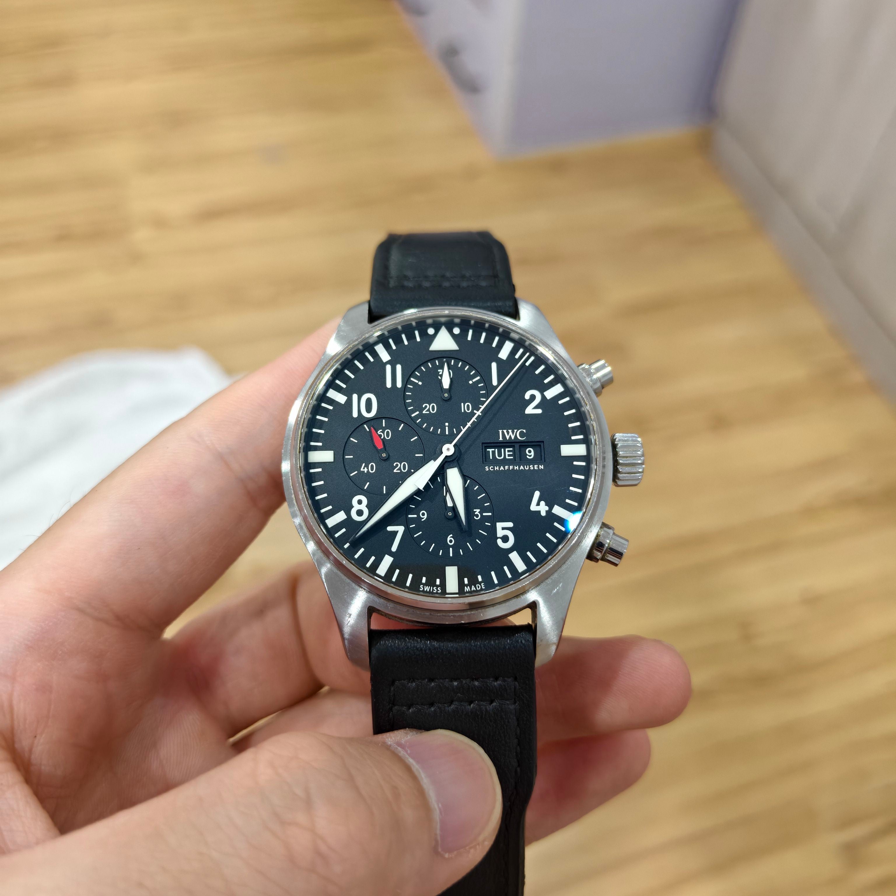 IWC Pilot Automatic (self-winding) watch 43 millimeters IW377709