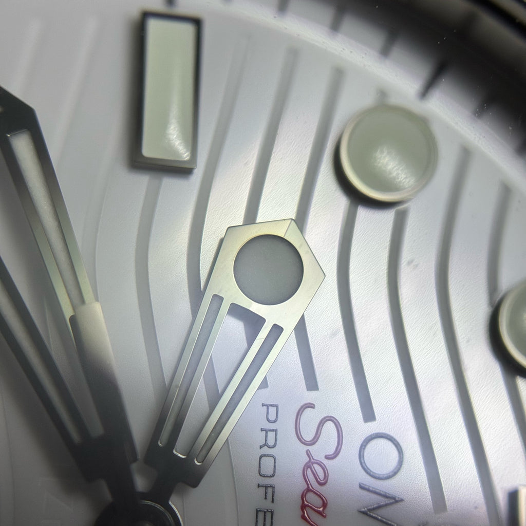 Omega Seahorse Series 42 210.30.42.20.04.001