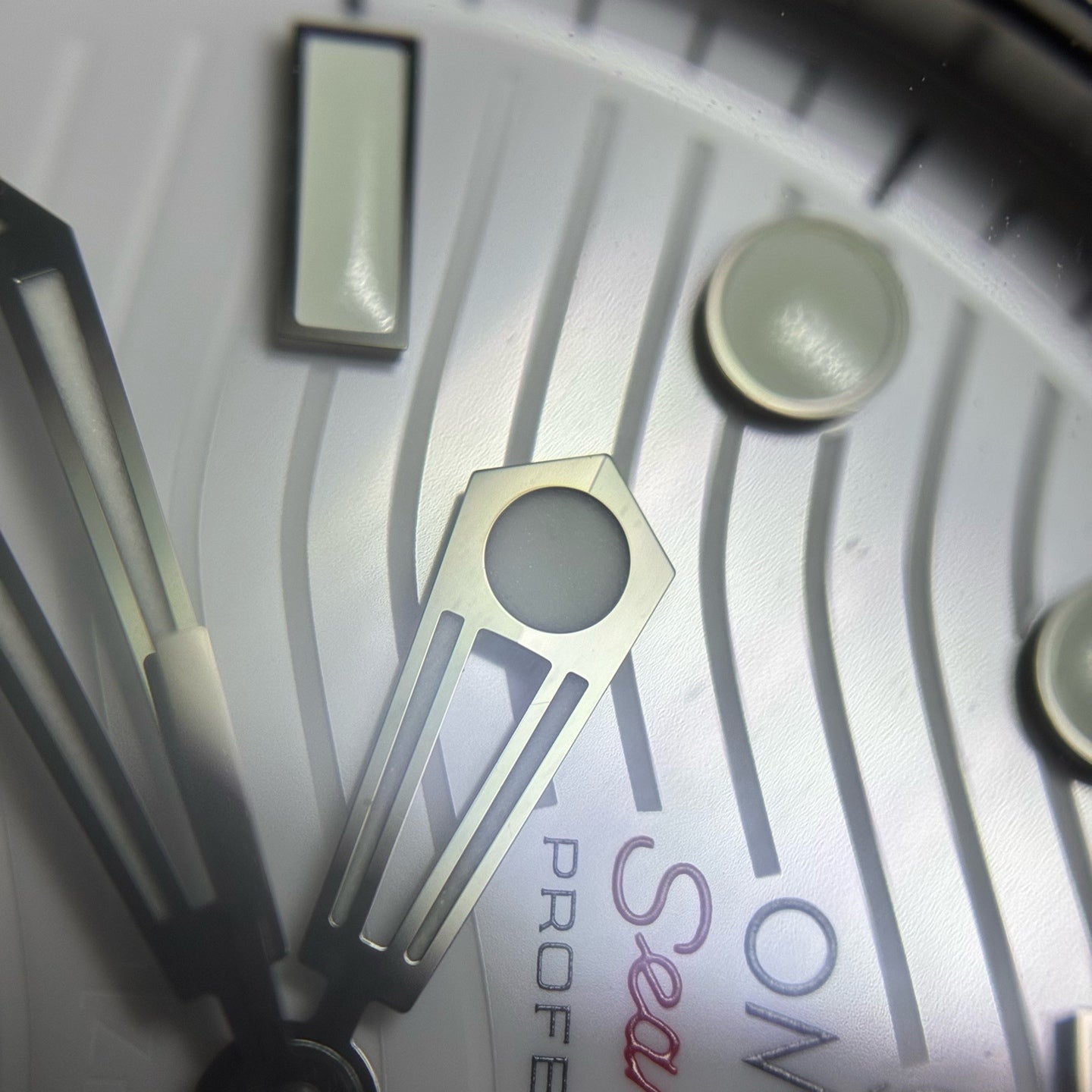 Omega Seahorse Series 42 210.30.42.20.04.001