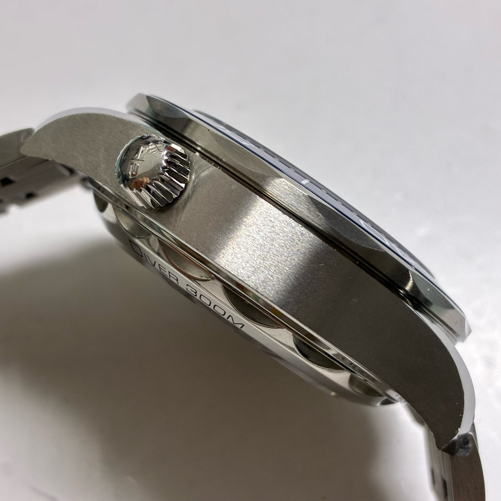 Omega Seahorse Series 44 210.30.44.51.06.001