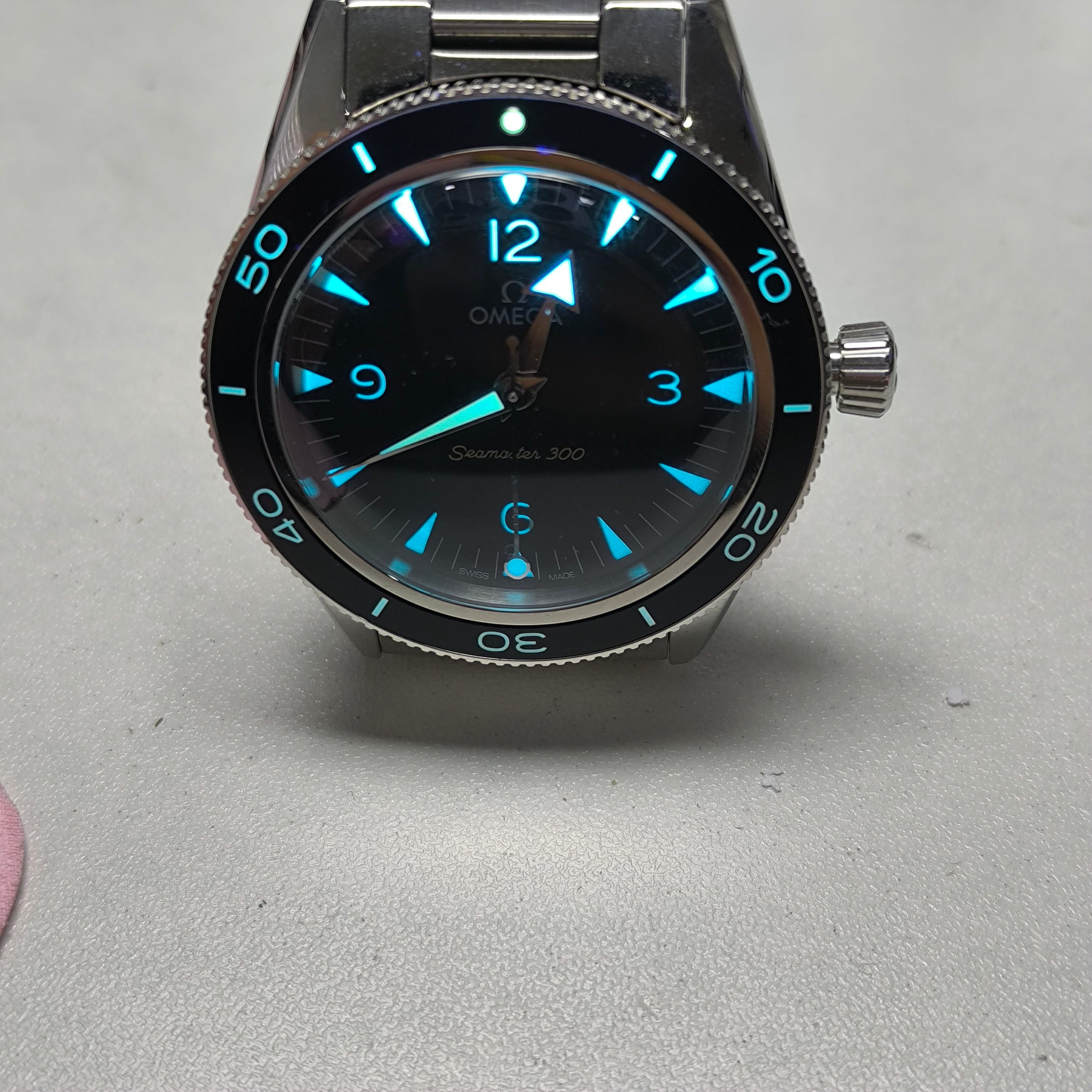 Omega Seahorse Series 41 234.30.41.21.01.001