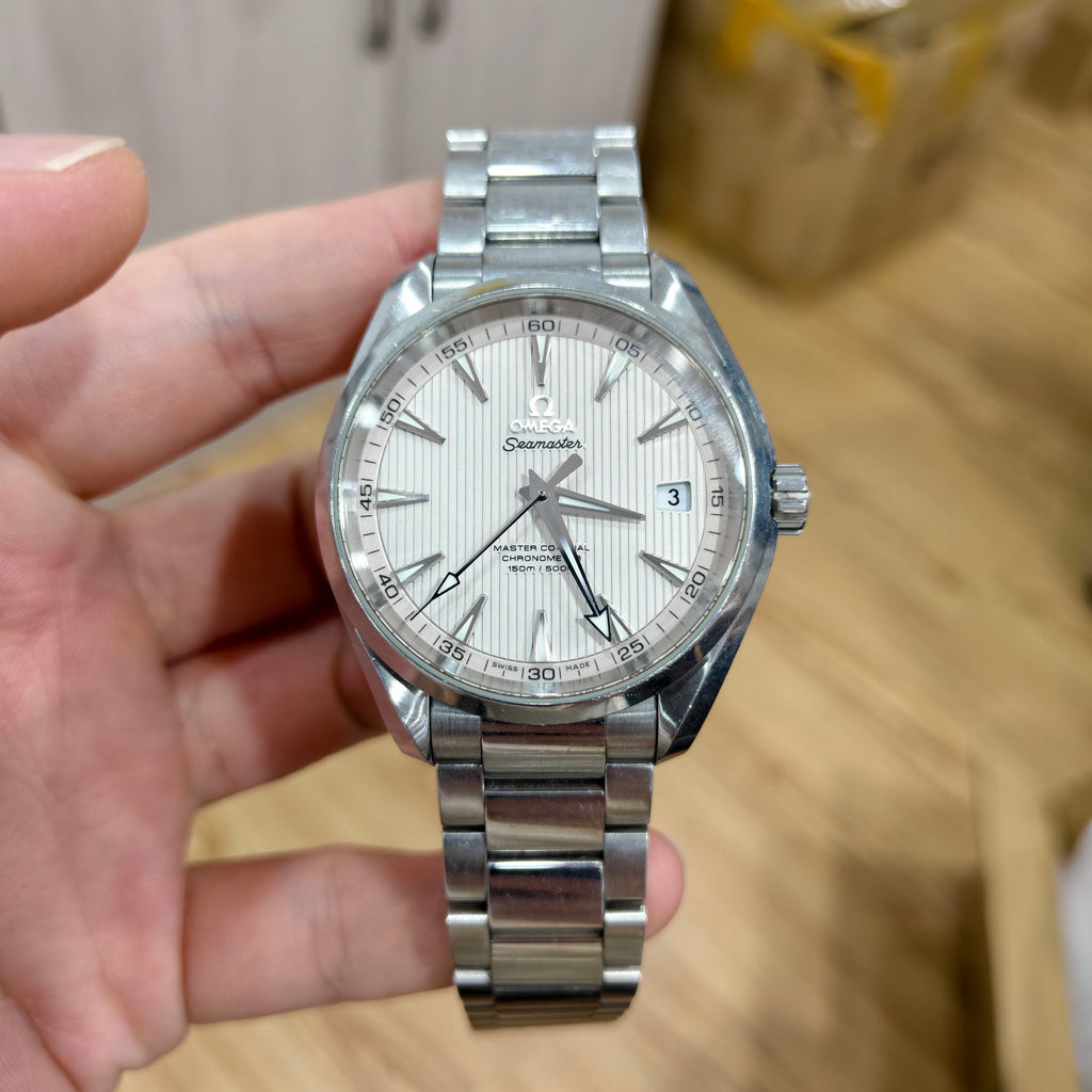 Omega Seahorse Automatic (self-winding) watch 41.5 millimeters 231.10.42.21.02.003