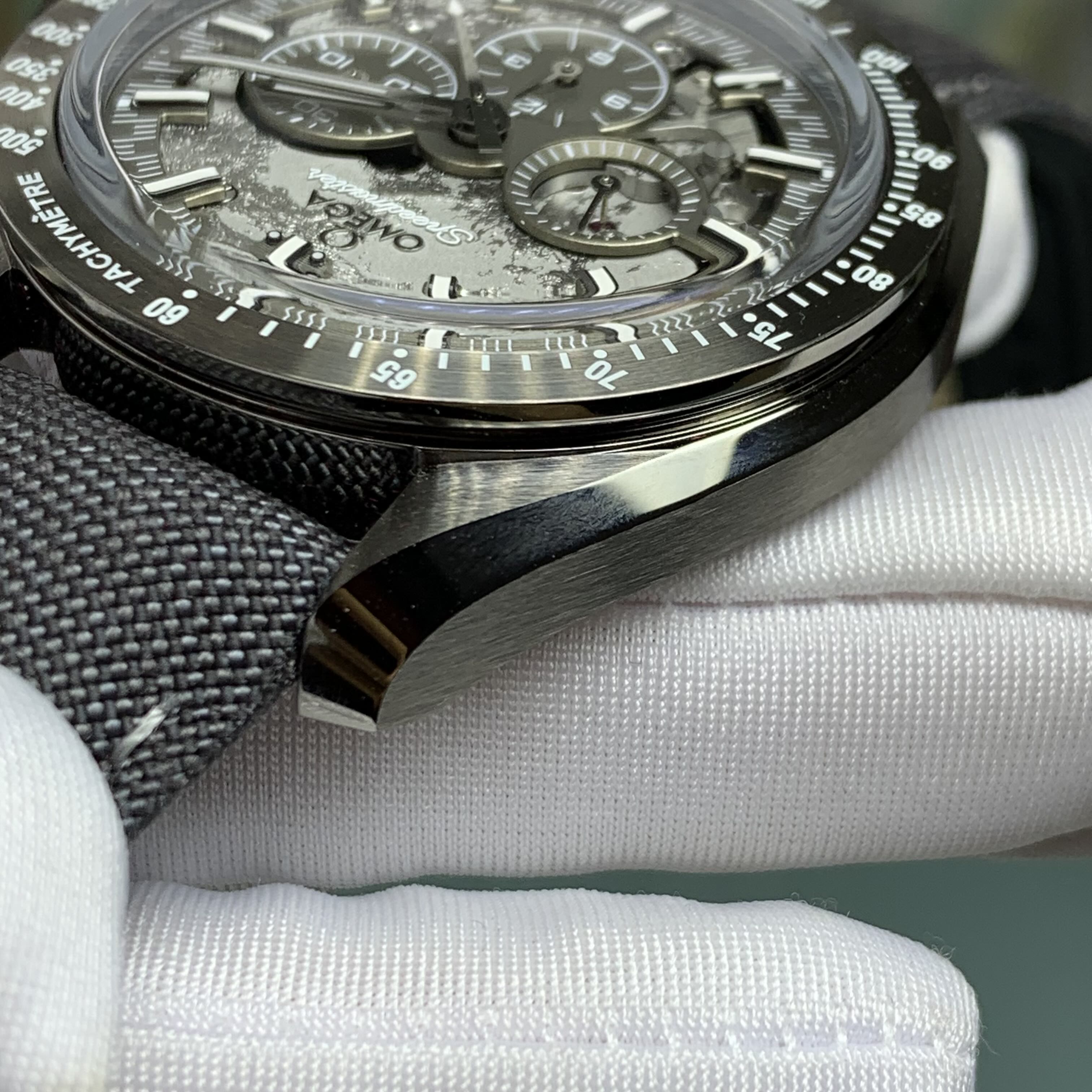 Omega Professional Series 44.25 millimeters 31092445006001