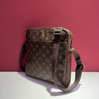 Louis Vuitton Messenger Bag Length 25 x Width 4 x Height 26 cm M97037