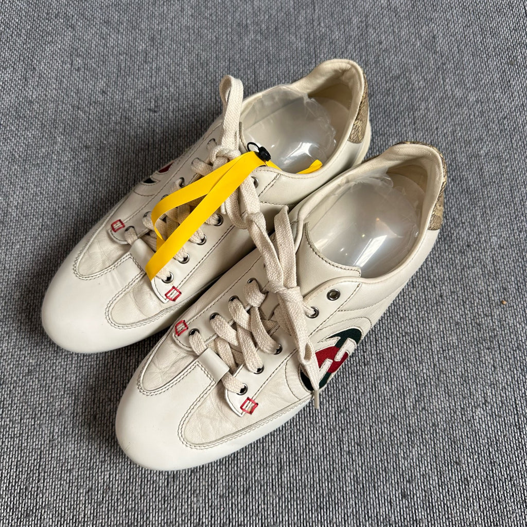 Gucci Leather Flat shoes