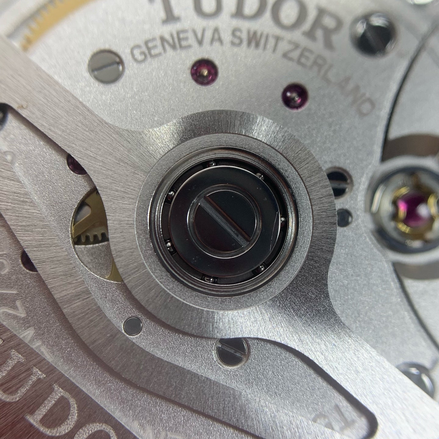 Tudor Leading Subtype 39 39 millimeters m25407n-0001