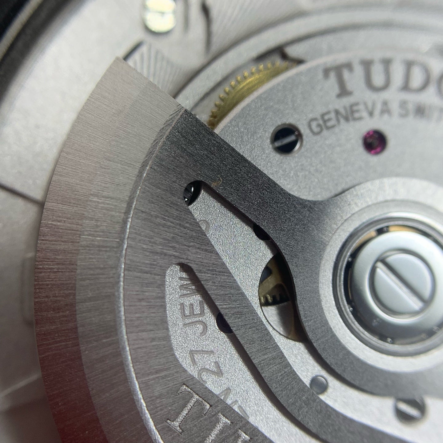 Tudor Leading Subtype 39 39 millimeters m25407n-0001