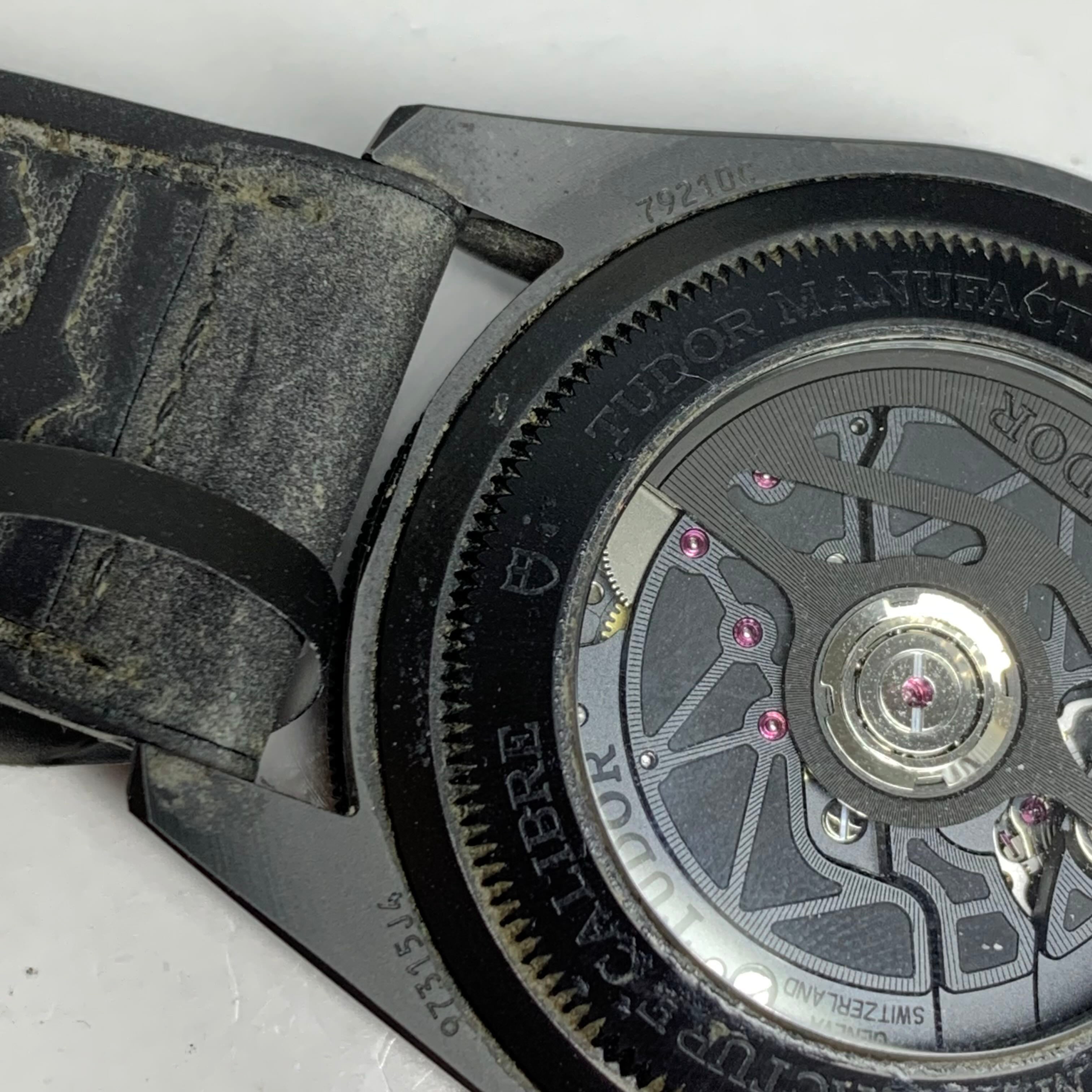 Tudor Bìwān Ceramic Type 41 millimeters m79210cnu-0001