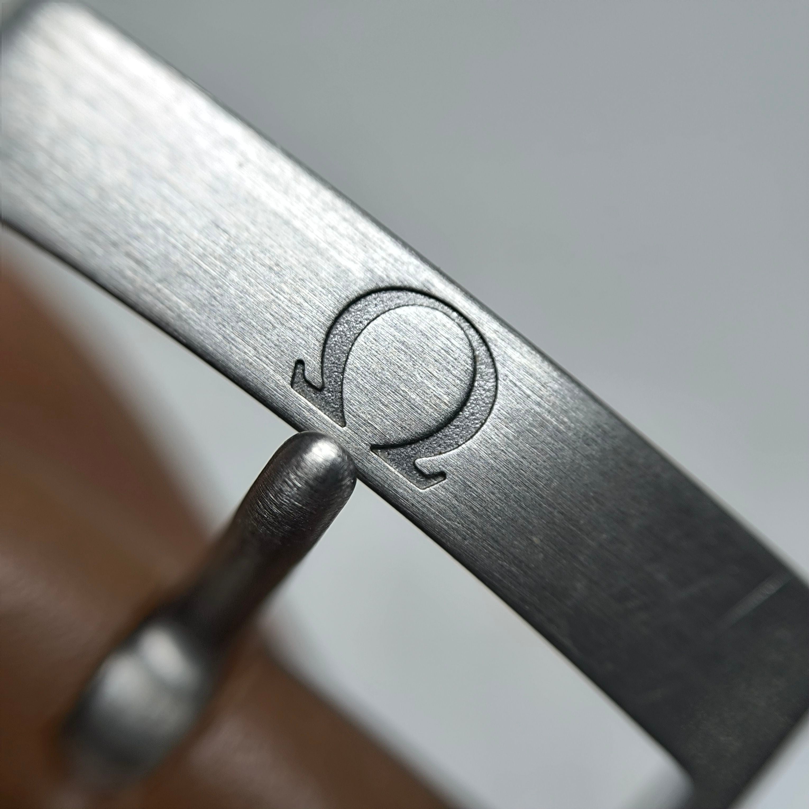 Omega Seahorse Series 40 220.12.40.20.03.001