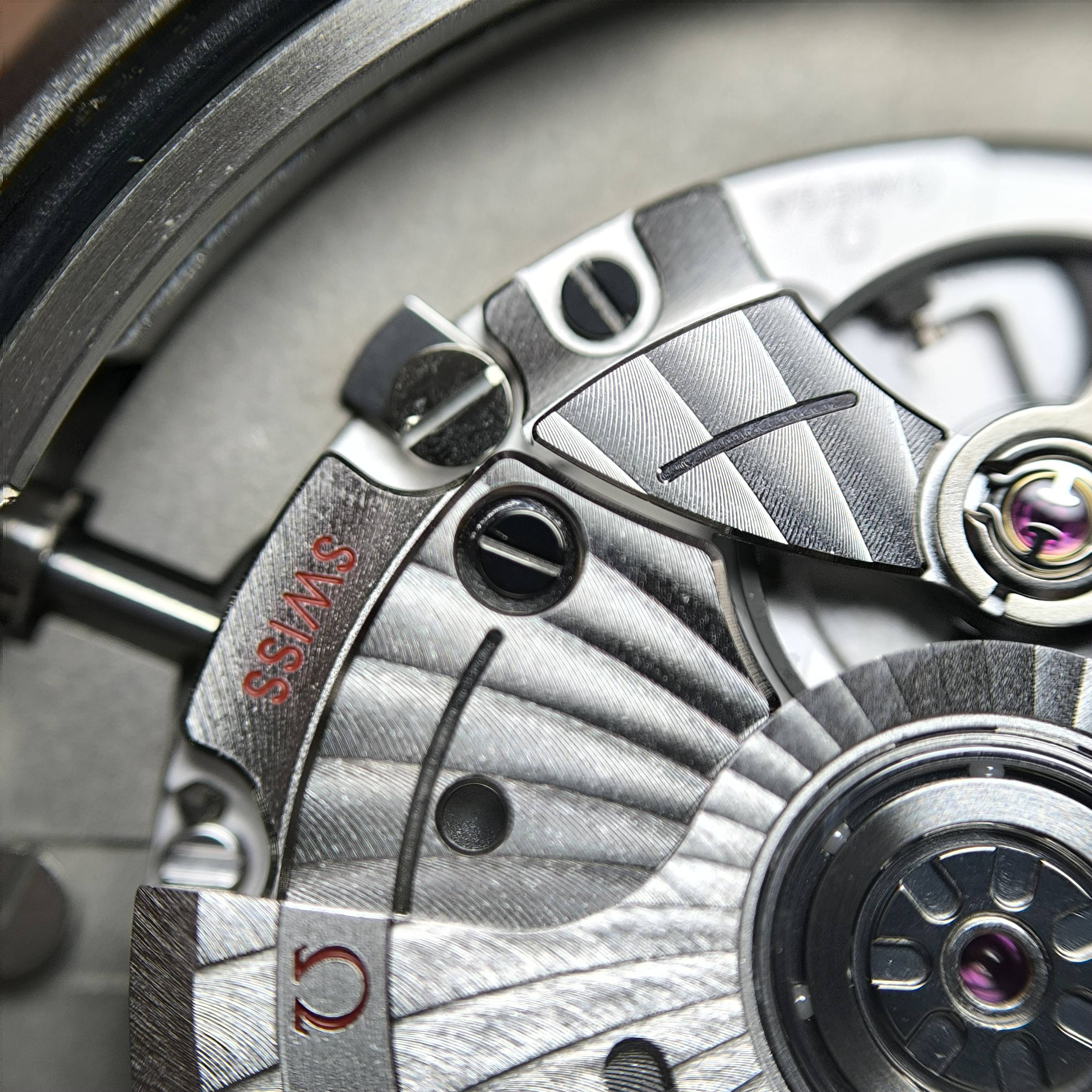 Omega Seahorse Series 40 220.12.40.20.03.001