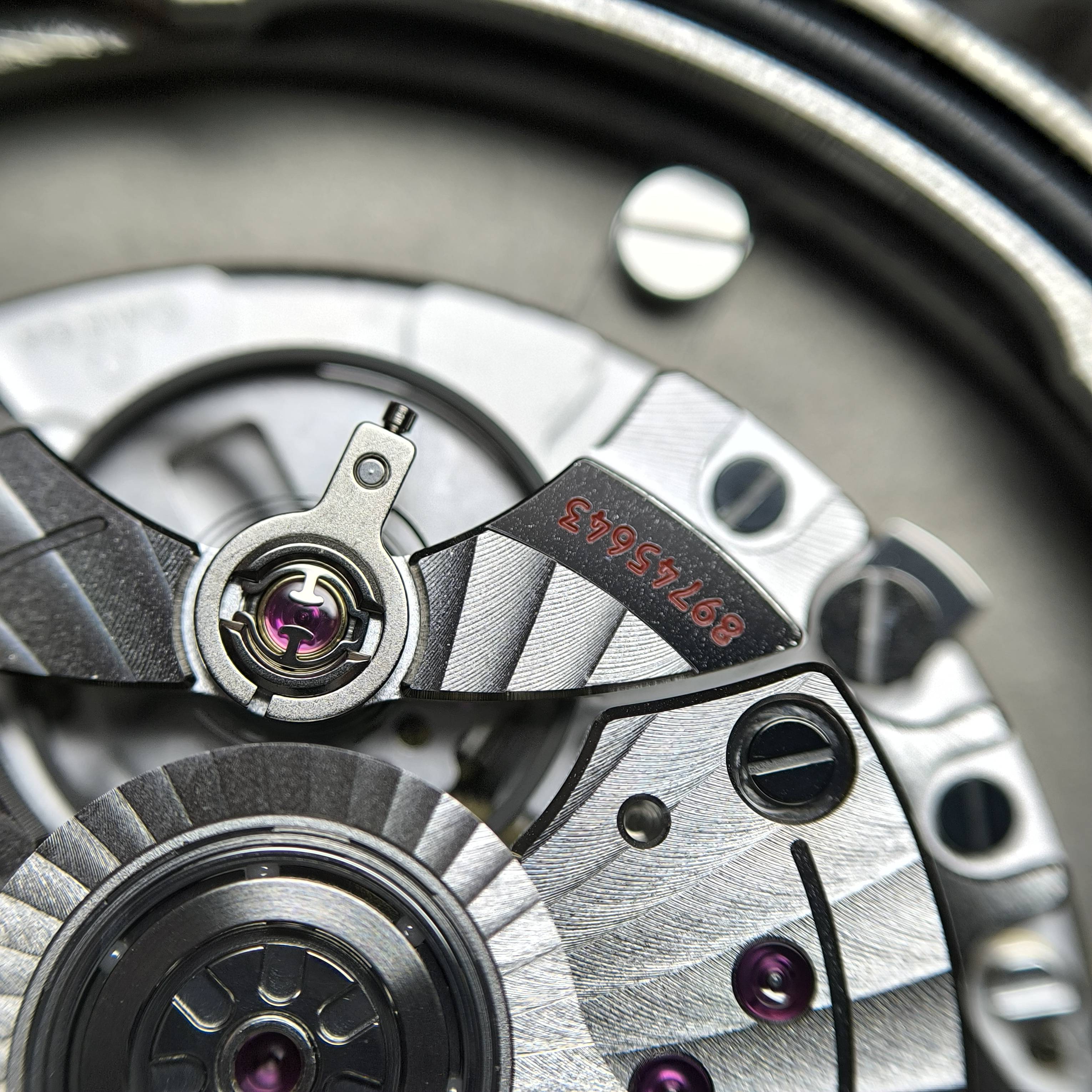Omega Seahorse Series 40 220.12.40.20.03.001