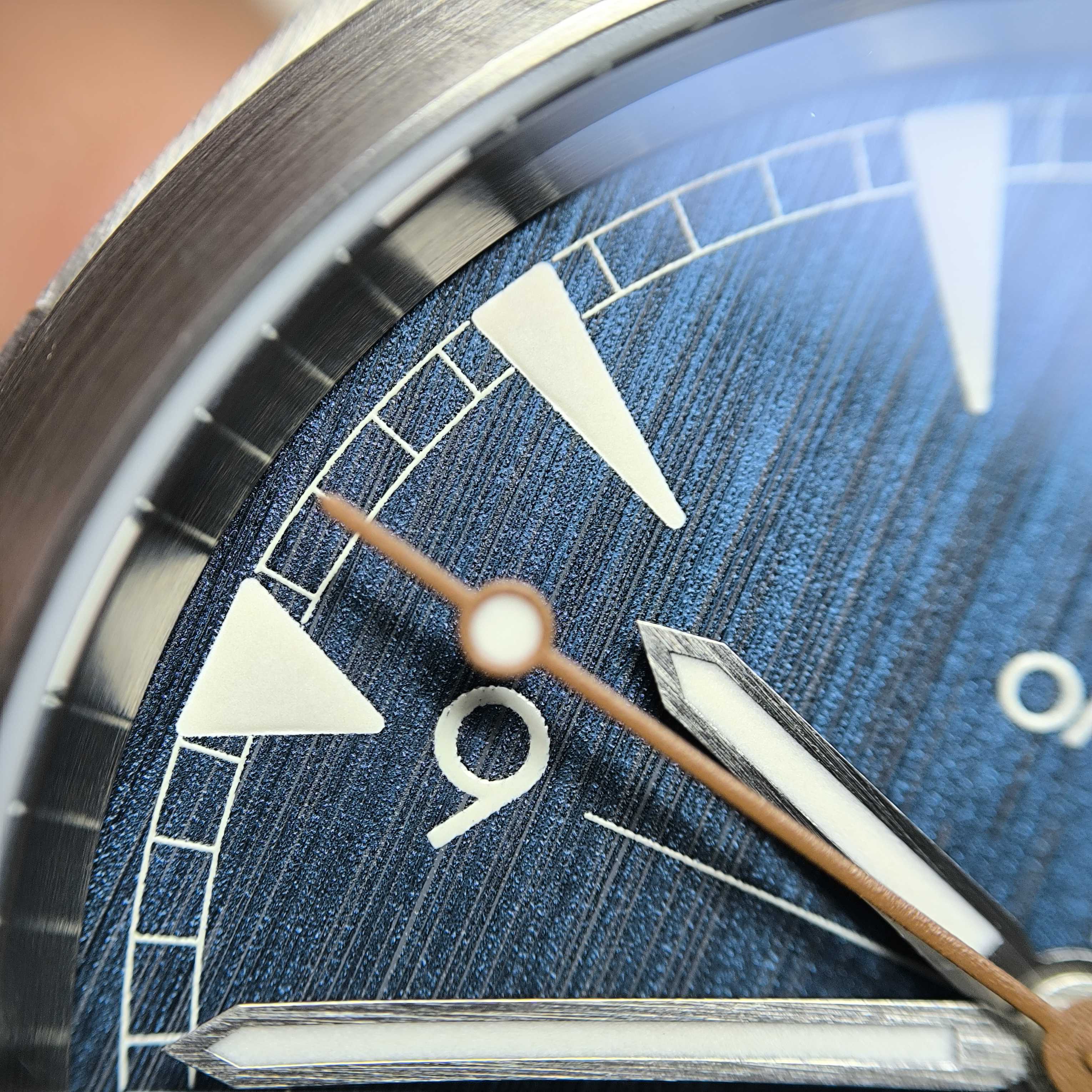 Omega Seahorse Series 40 220.12.40.20.03.001
