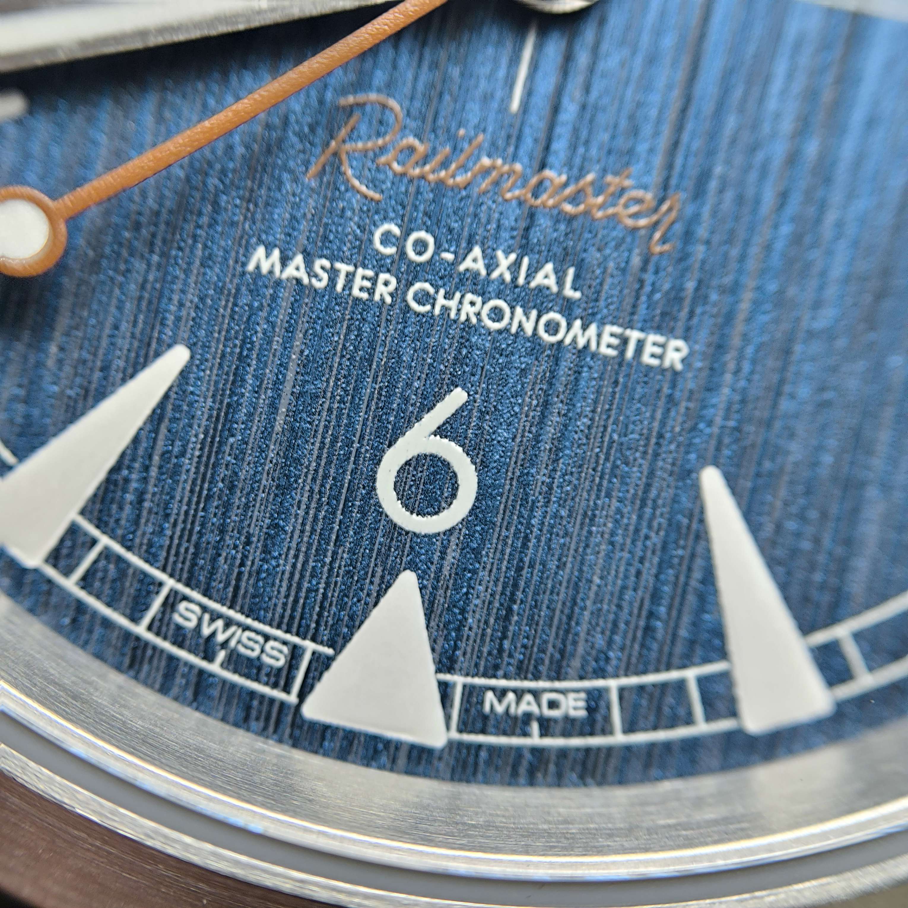 Omega Seahorse Series 40 220.12.40.20.03.001