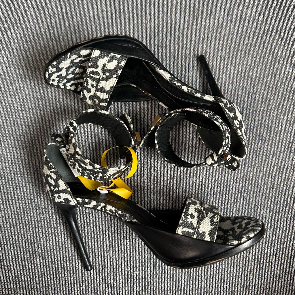Alexander McQueen High heels