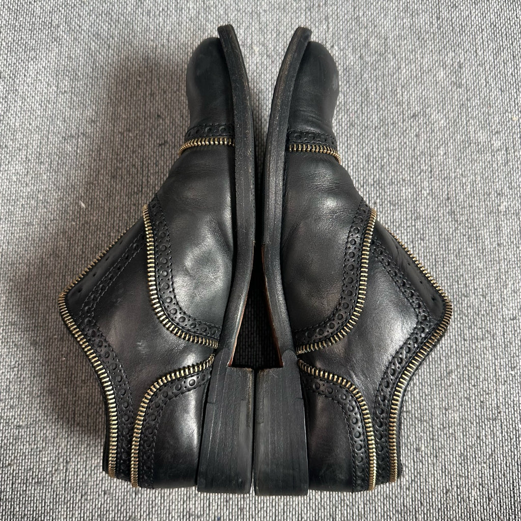 Louis Vuitton Metal Black