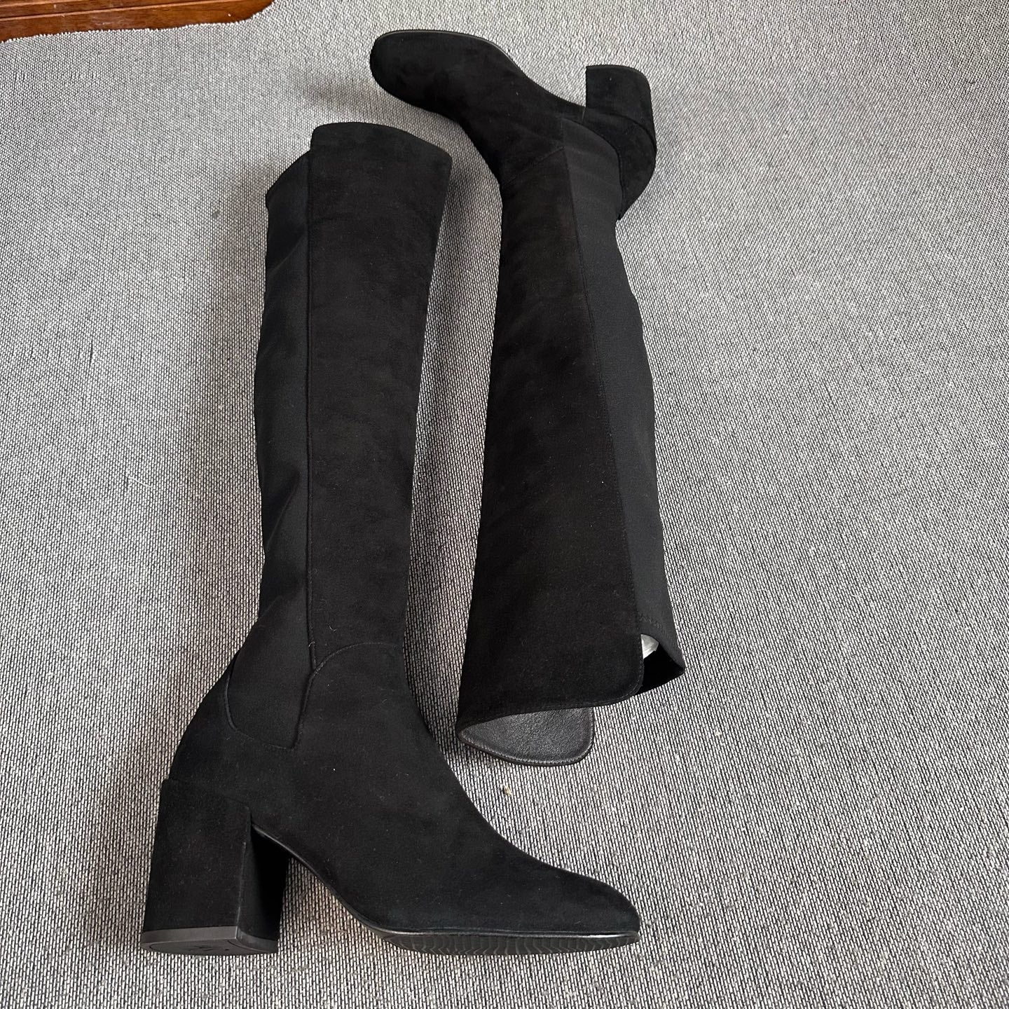sw Alcantara Black Ankle boots
