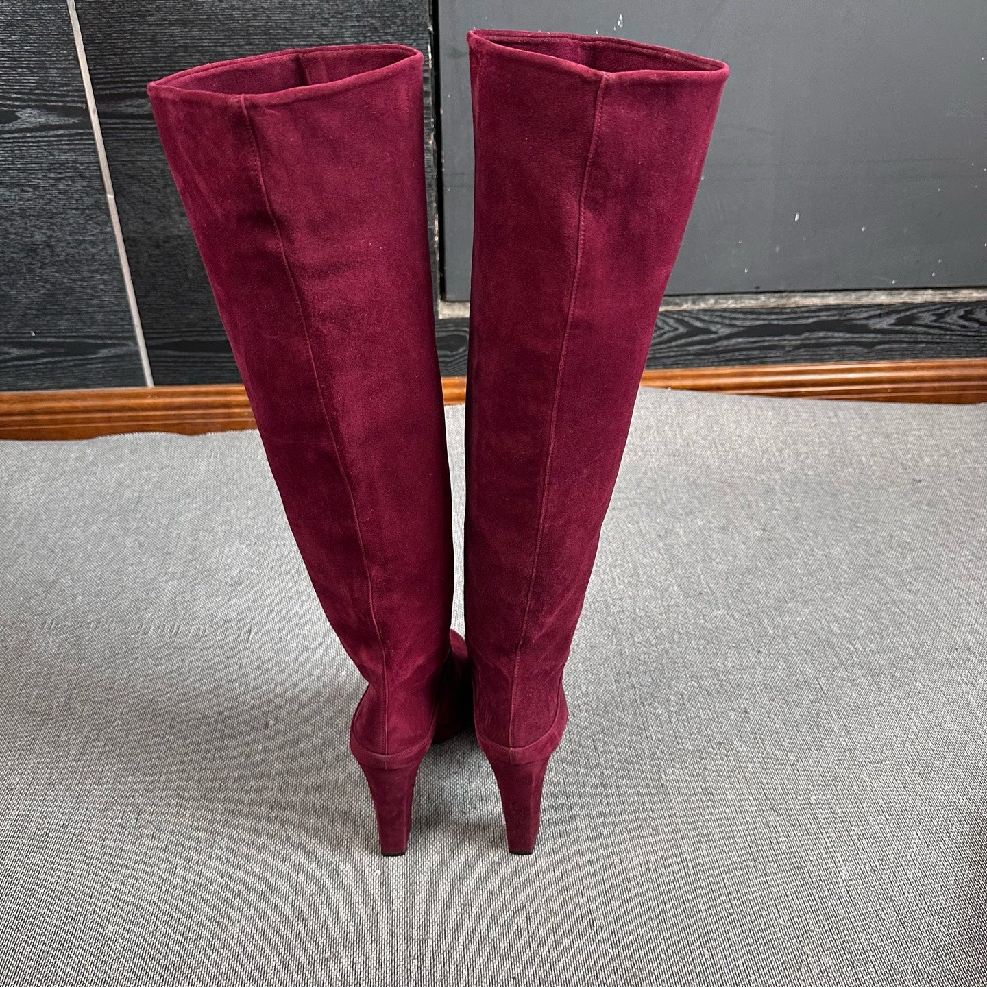 sw Alcantara Red Platform pumps