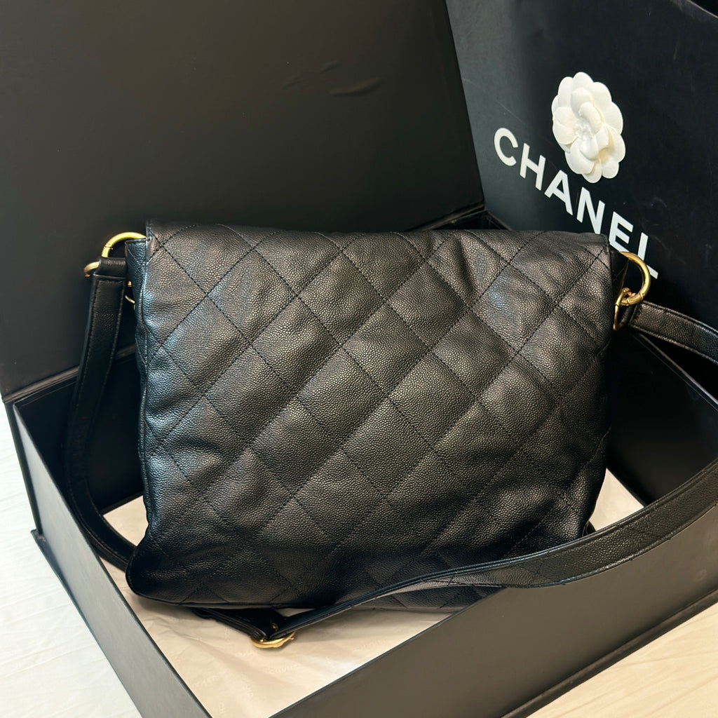 Chanel Handheld, shoulder, and crossbody bag Messenger Bag AS5384-B19489-94305