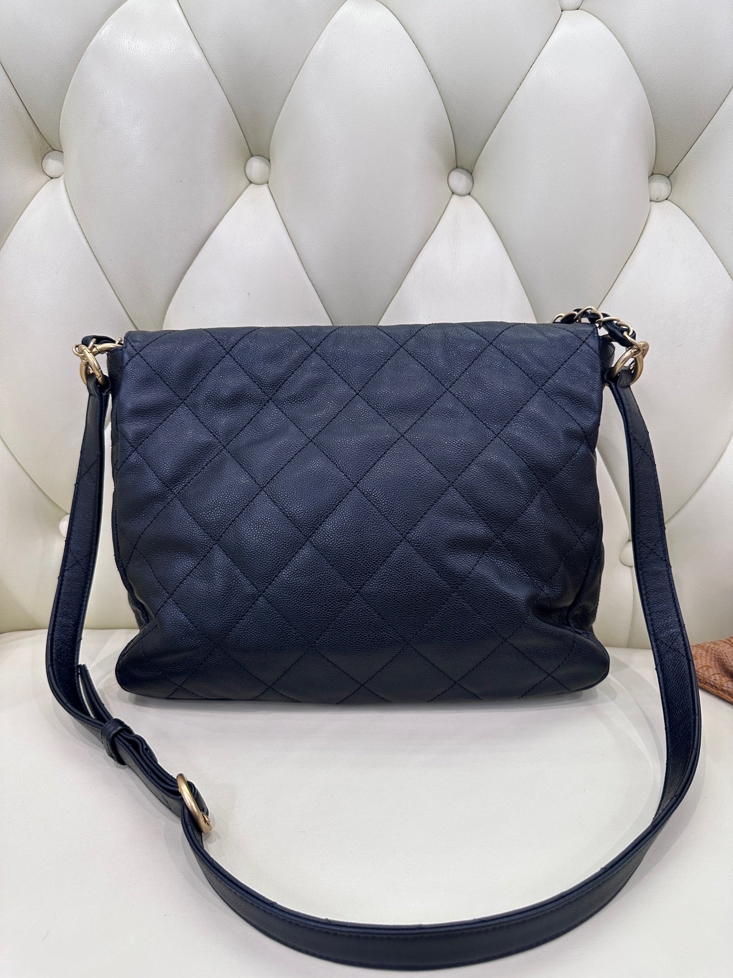 Chanel Handheld, shoulder, and crossbody bag Messenger Bag AS5384-B19489-94305