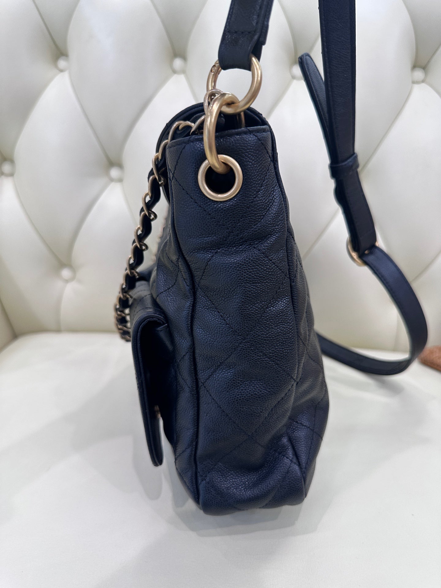 Chanel Handheld, shoulder, and crossbody bag Messenger Bag AS5384-B19489-94305