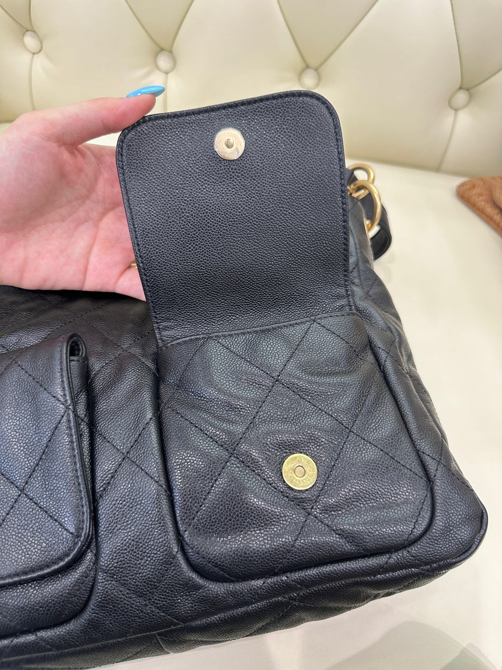 Chanel Handheld, shoulder, and crossbody bag Messenger Bag AS5384-B19489-94305