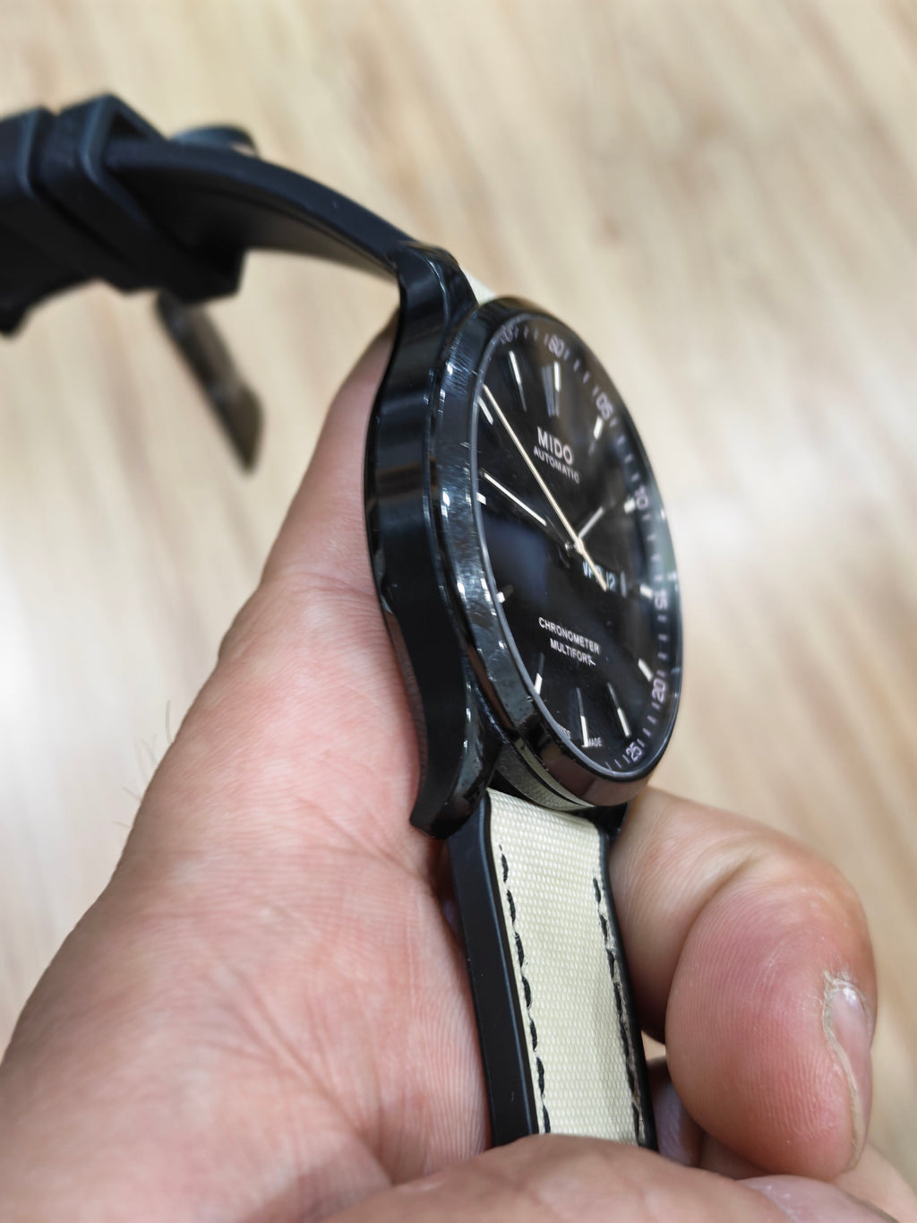 Mido Helmsman Automatic (self-winding) watch 42 millimeters M038.431.37.051.00
