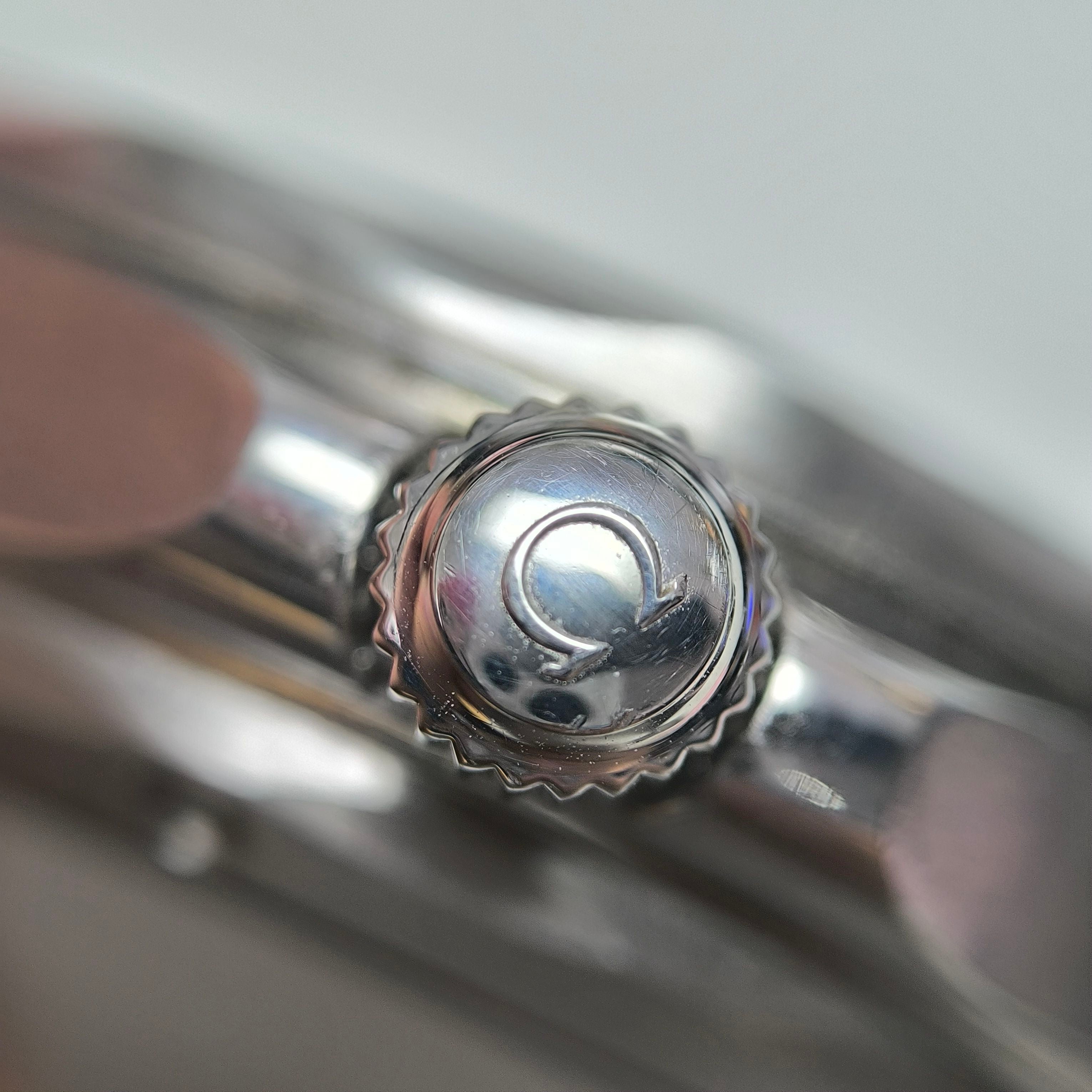 Omega Seahorse Series 42 210.30.42.20.03.002