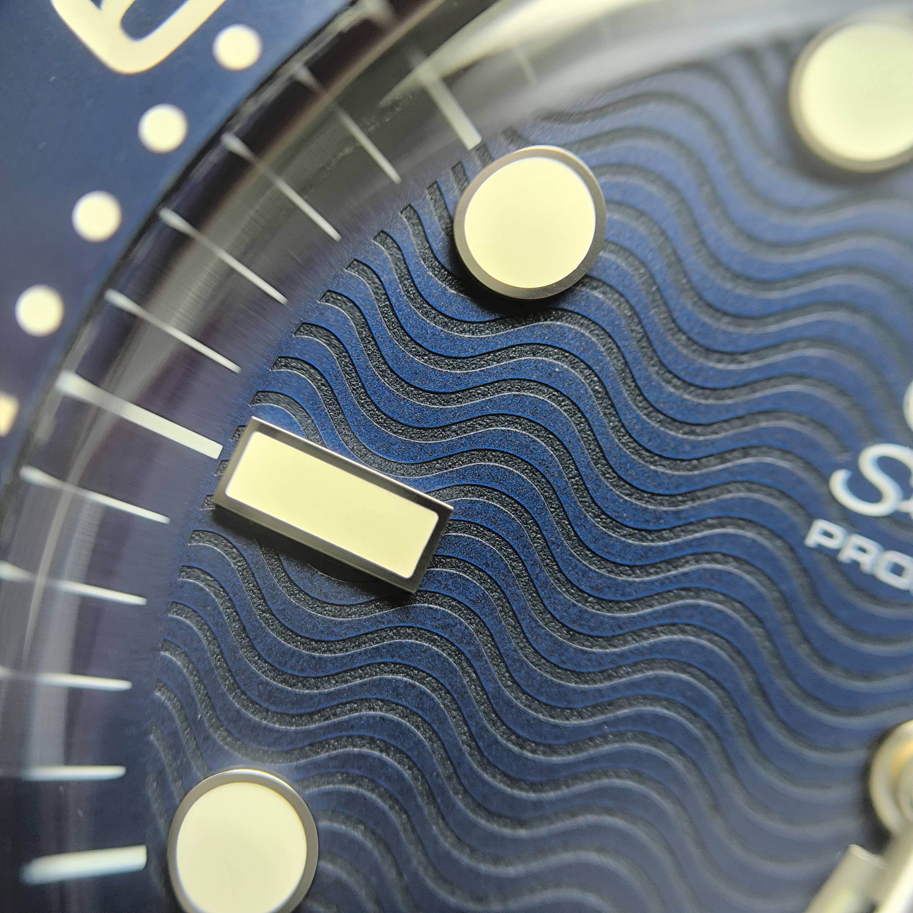 Omega Seahorse Series 42 210.30.42.20.03.002