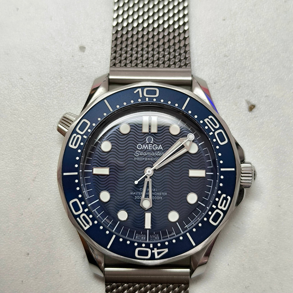 Omega Seahorse Series 42 210.30.42.20.03.002