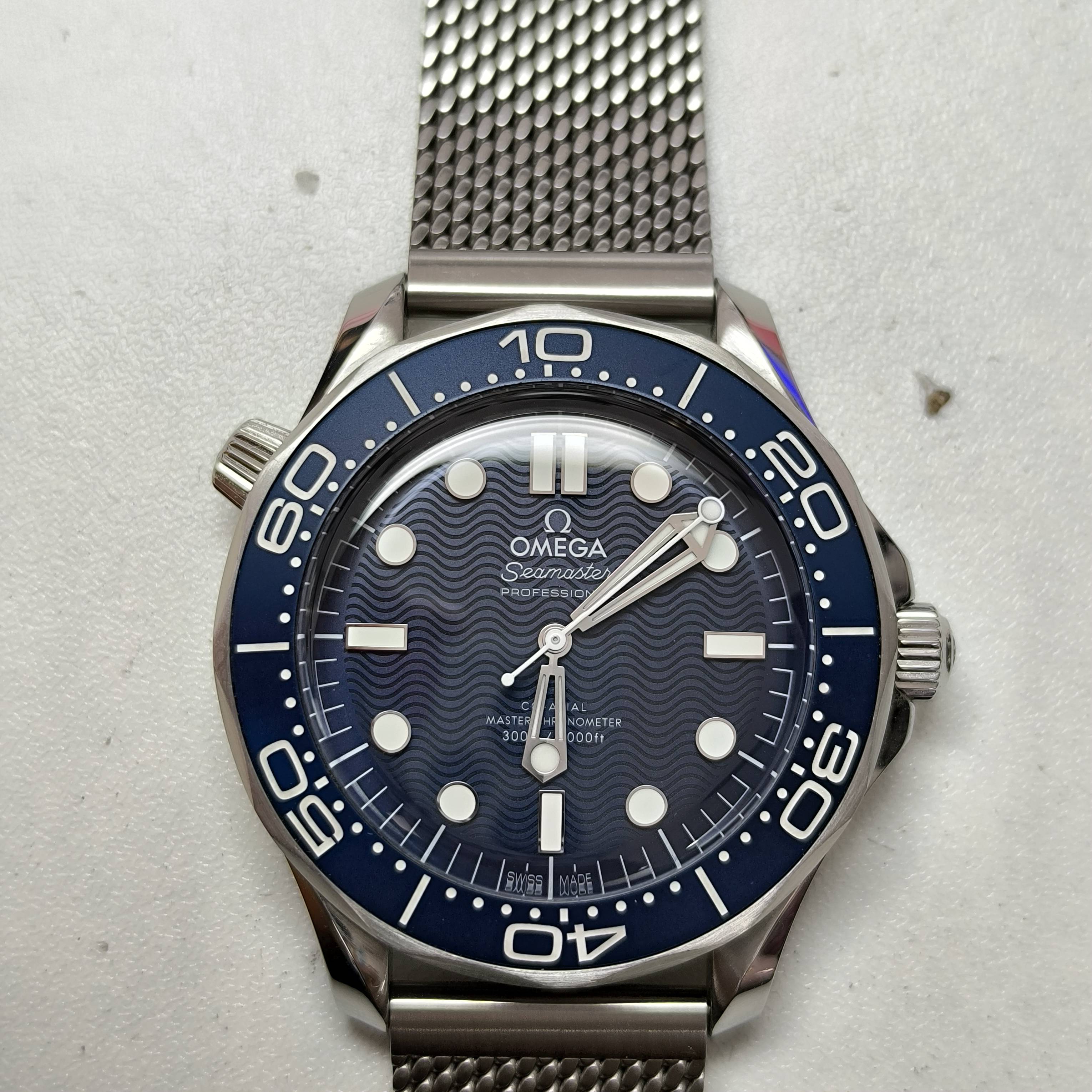 Omega Seahorse Series 42 210.30.42.20.03.002
