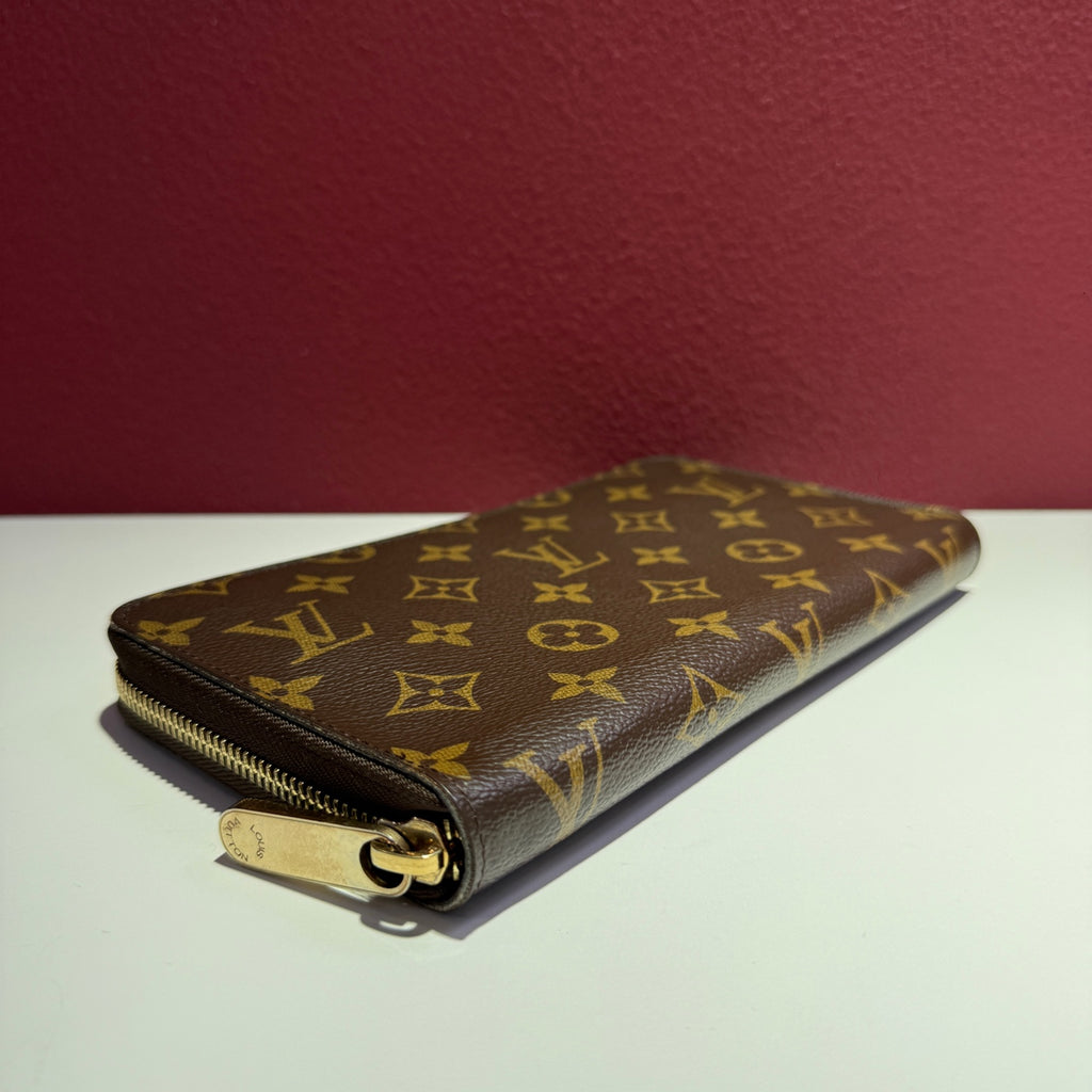 Louis Vuitton Clutch 21.0x 12.0 cm M62581