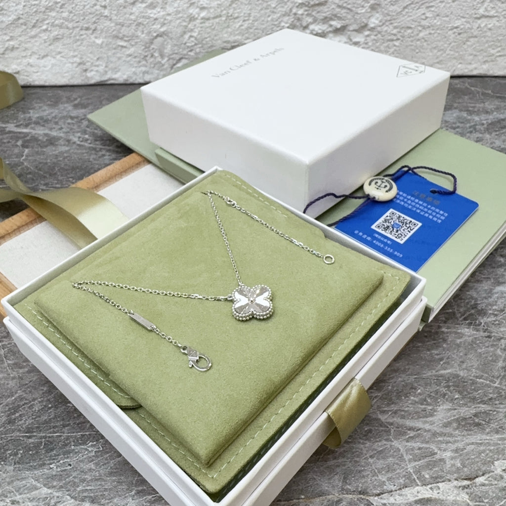 Van Cleef & Arpels Necklace