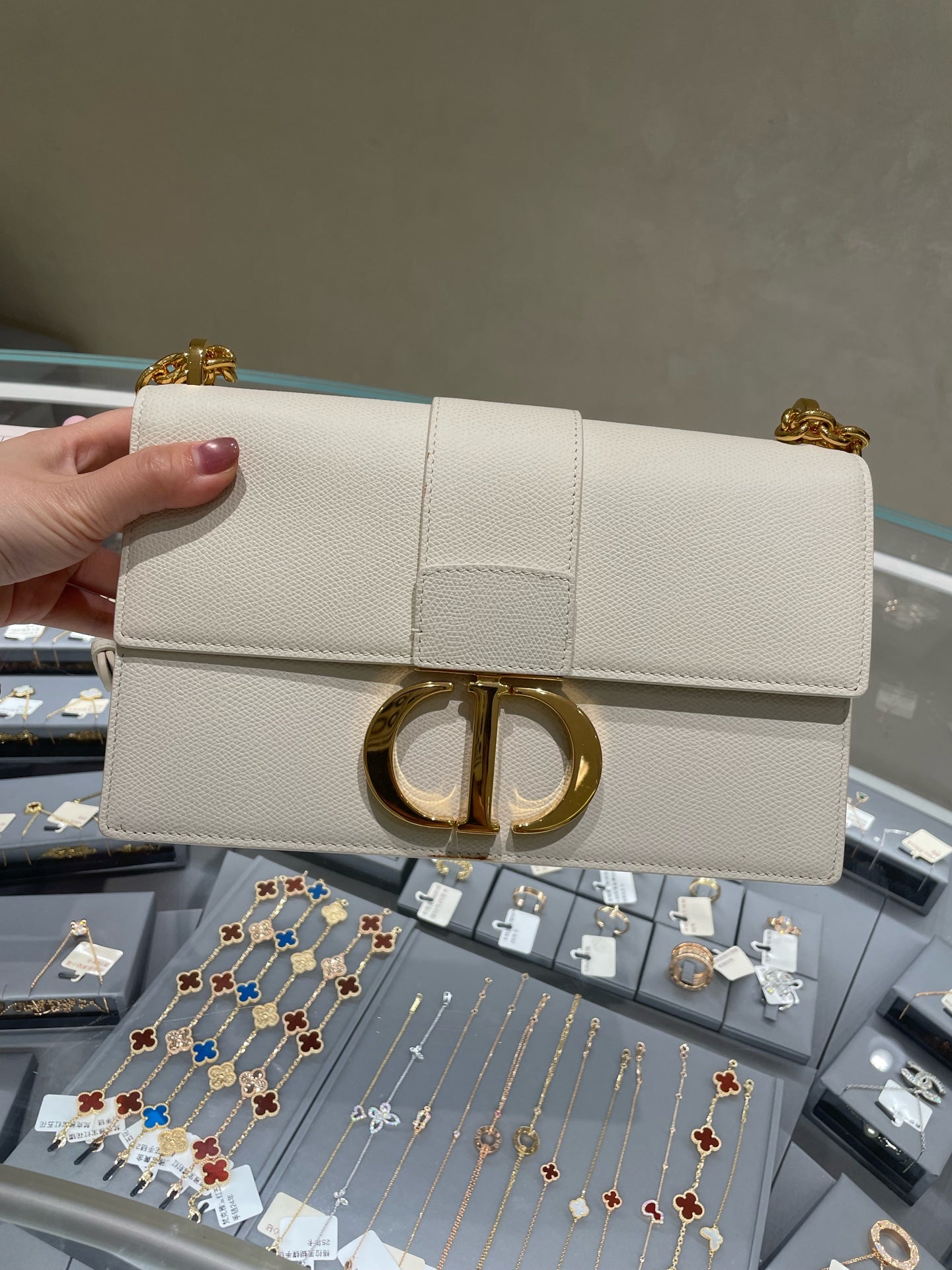 Dior