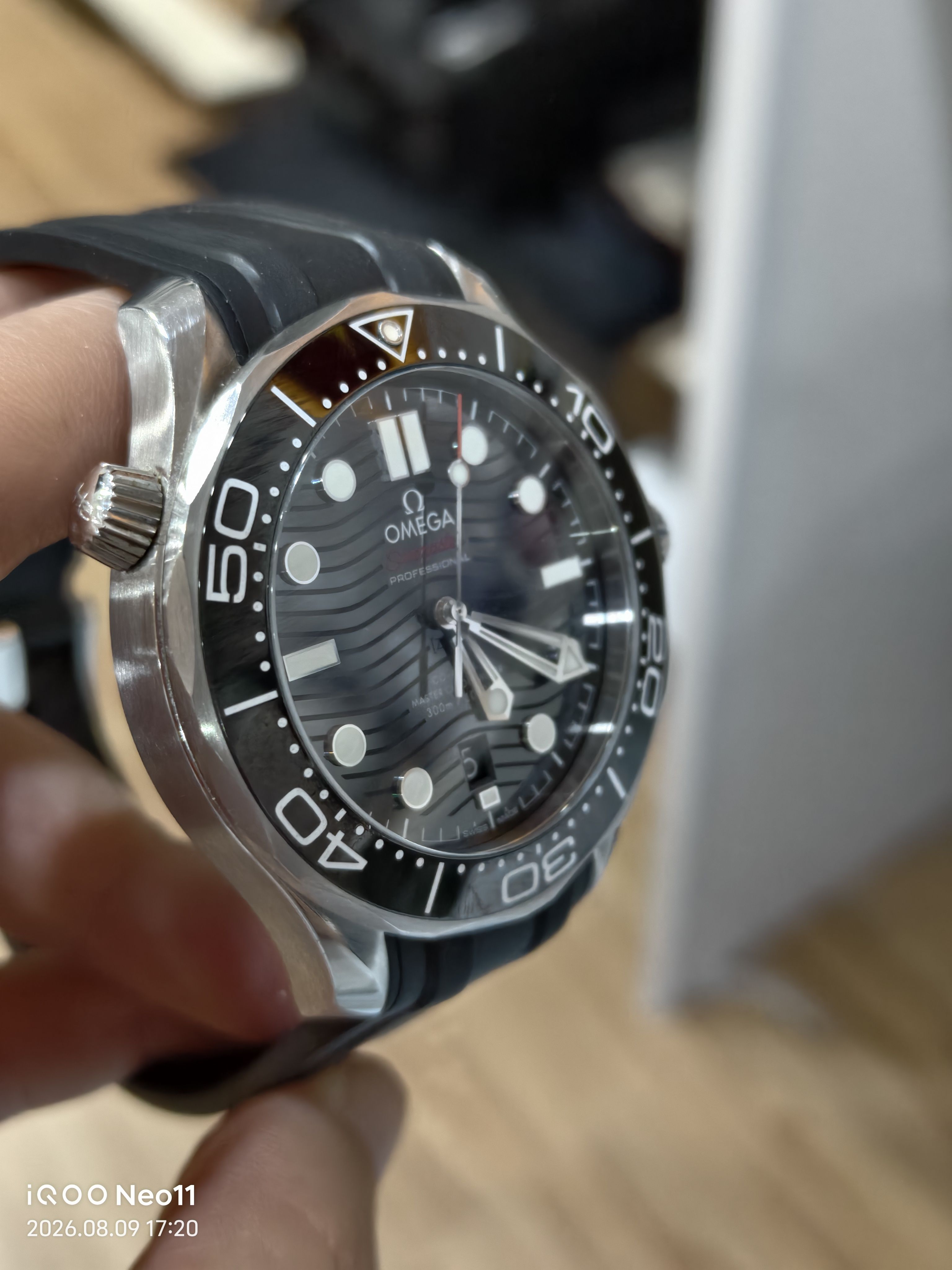 Omega Seahorse Series 42 210.32.42.20.01.001